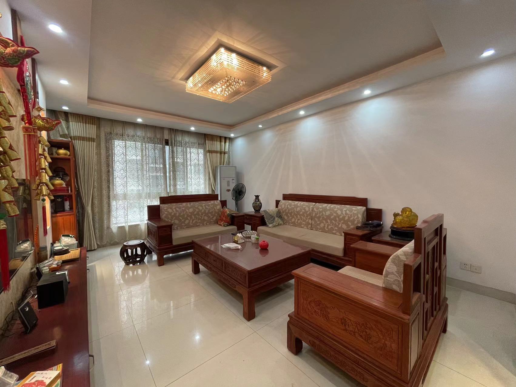 紫苑江岸 3室2厅2卫 55.0万 紫苑江岸 3室2厅2卫 55.0万室内图