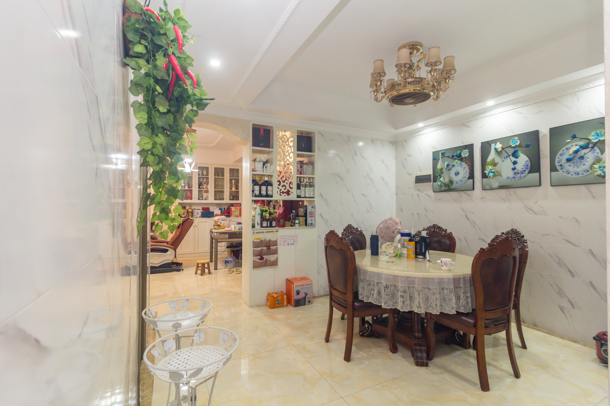 楚天世纪城东苑  3室2厅2卫    82.8万 楚天世纪城东苑  3室2厅2卫    82.8万客厅