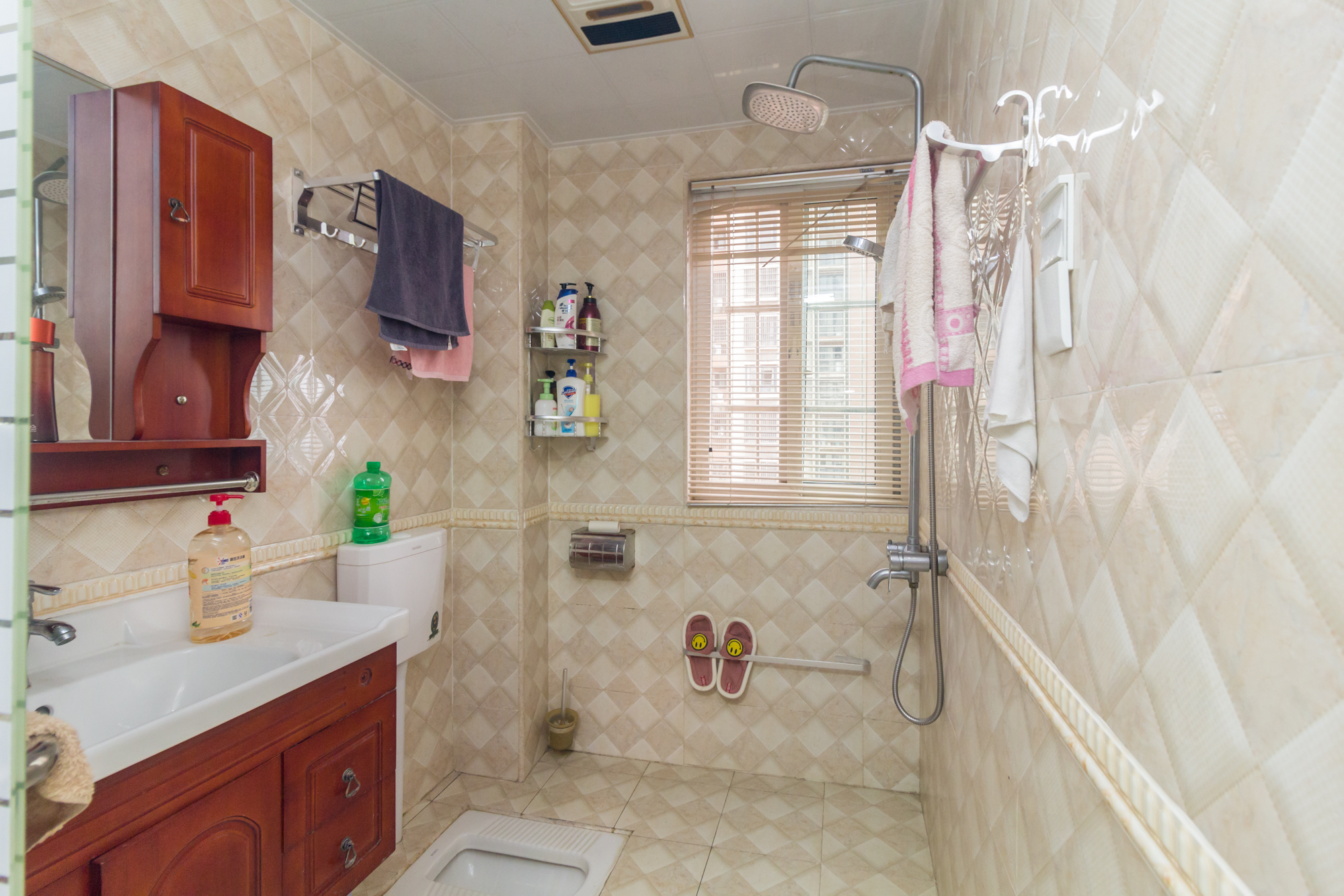 楚天世纪城东苑  3室2厅2卫    82.8万 楚天世纪城东苑  3室2厅2卫    82.8万卫生间