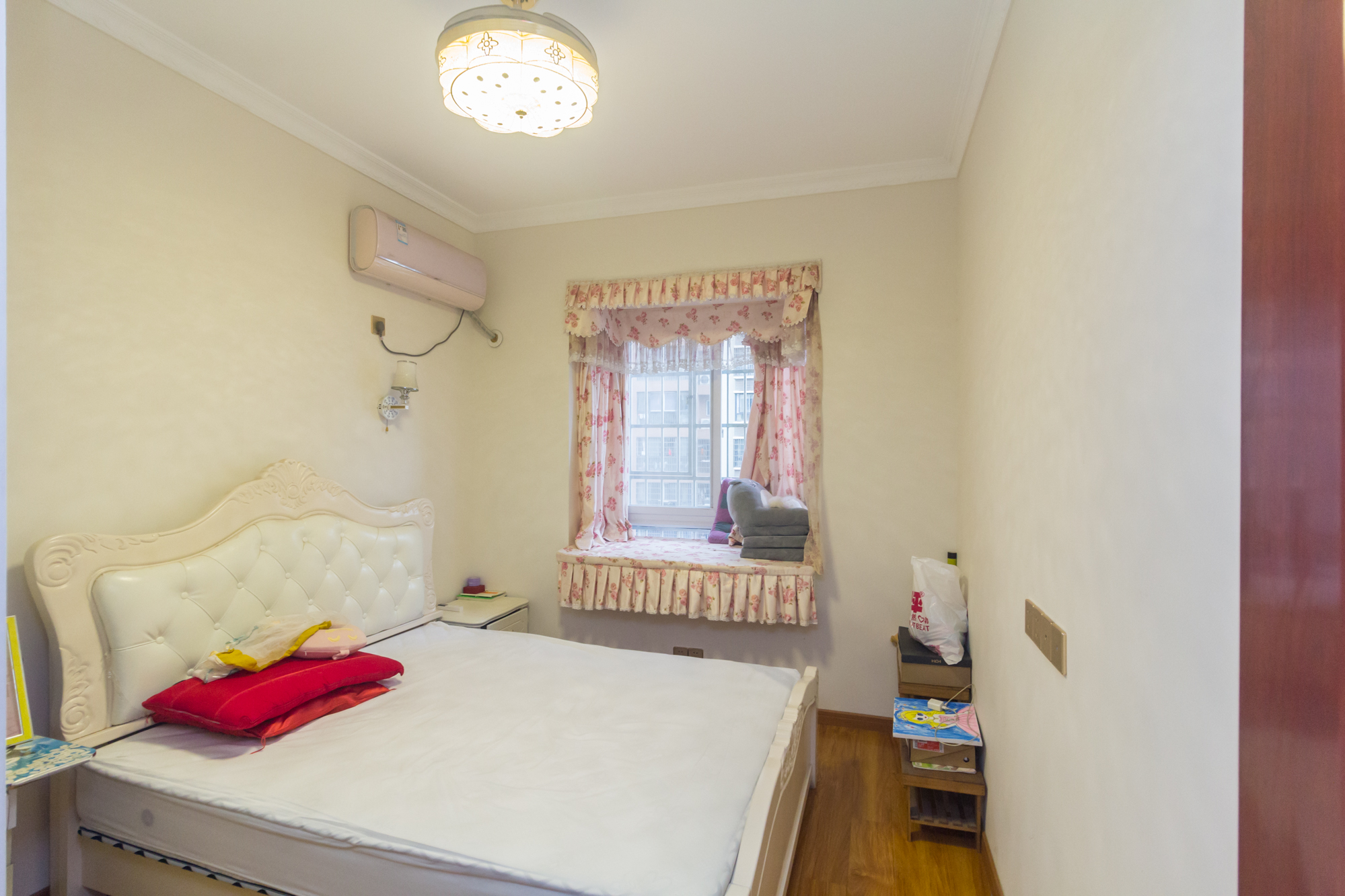 楚天世纪城东苑  3室2厅2卫    82.8万 楚天世纪城东苑  3室2厅2卫    82.8万卧室