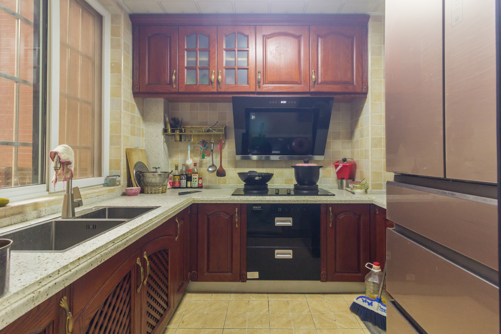 楚天世纪城东苑  3室2厅2卫    82.8万 楚天世纪城东苑  3室2厅2卫    82.8万厨房