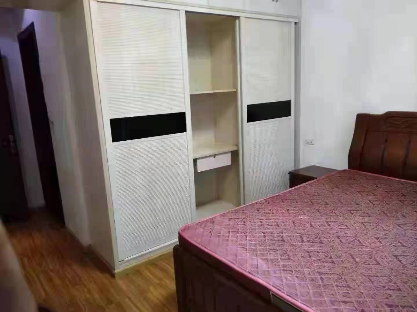 美的林城时代  3室1厅1卫   2800.00元/月室内图
