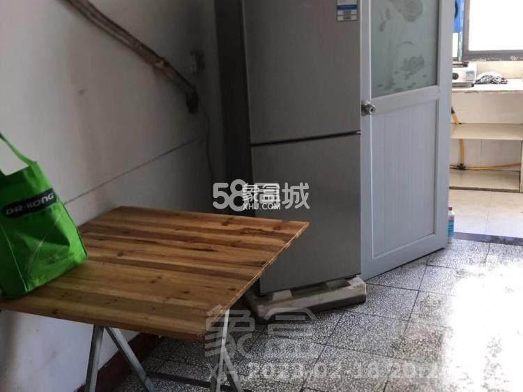 操坪社区  3室1厅1卫   850.00元/月室内图