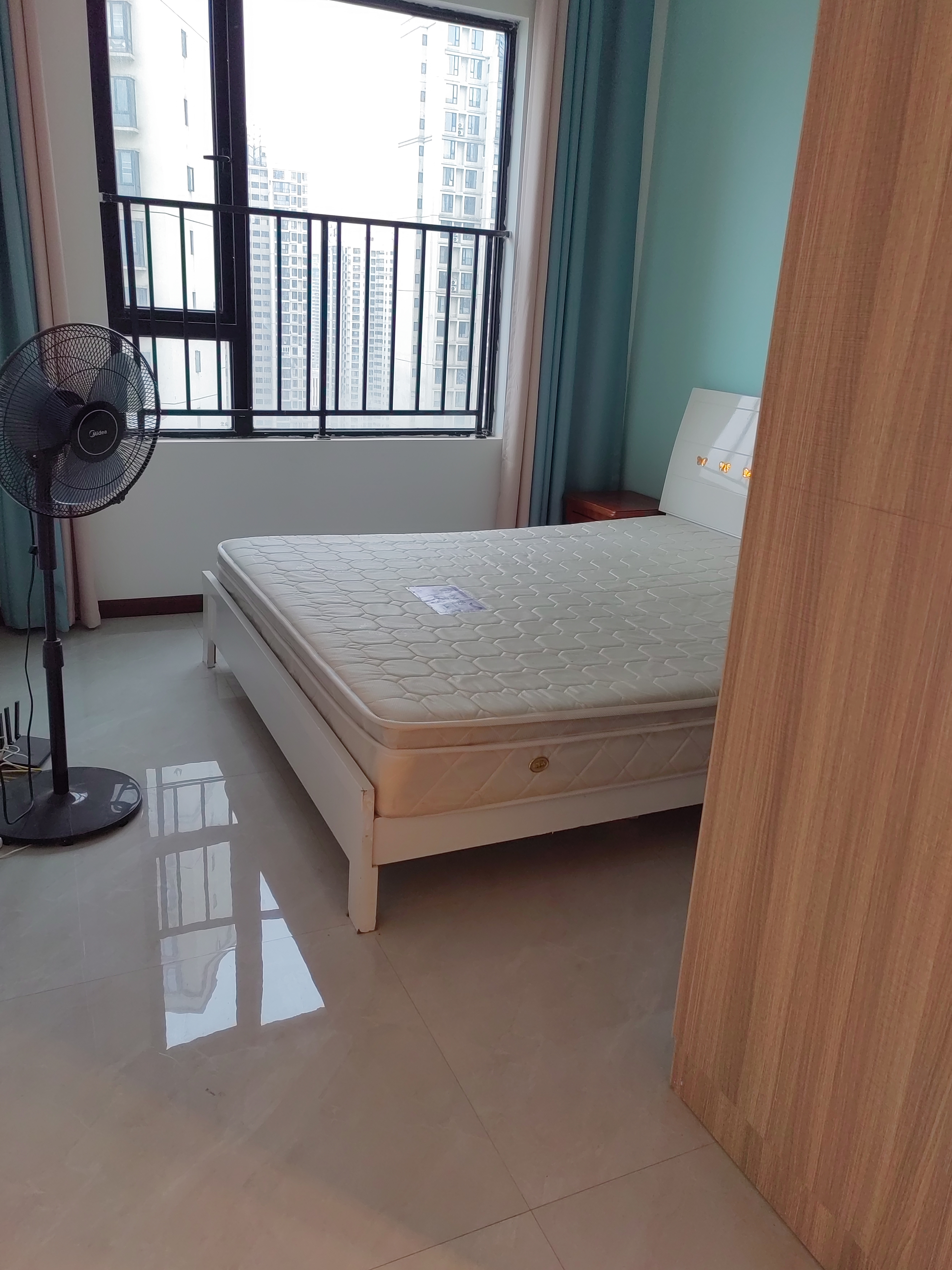 美的林城时代  3室2厅2卫   3300.00元/月室内图