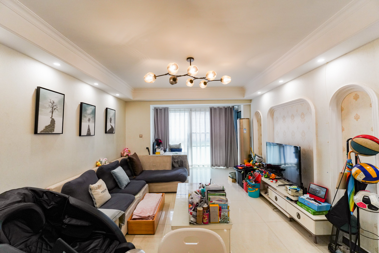 新城新世界一二三期  3室2厅1卫    93.8万 新城新世界一二三期  3室2厅1卫    93.8万客厅