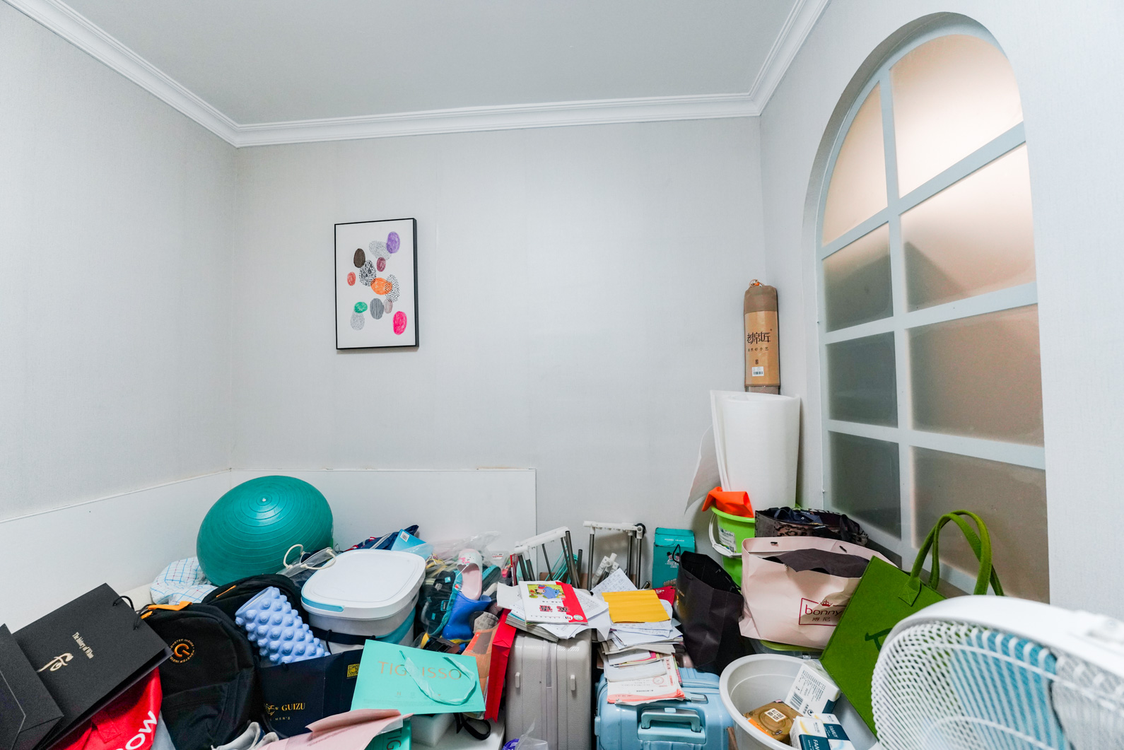 新城新世界一二三期  3室2厅1卫    93.8万 新城新世界一二三期  3室2厅1卫    93.8万卧室