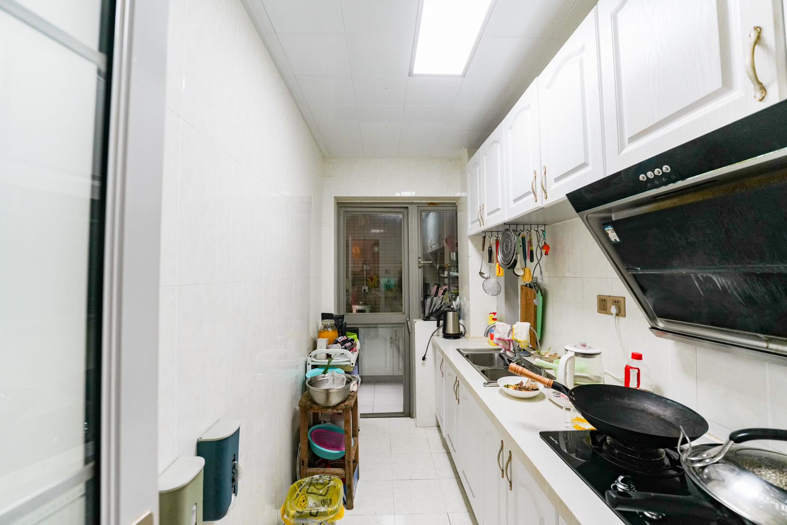 新城新世界一二三期  3室2厅1卫    93.8万厨房