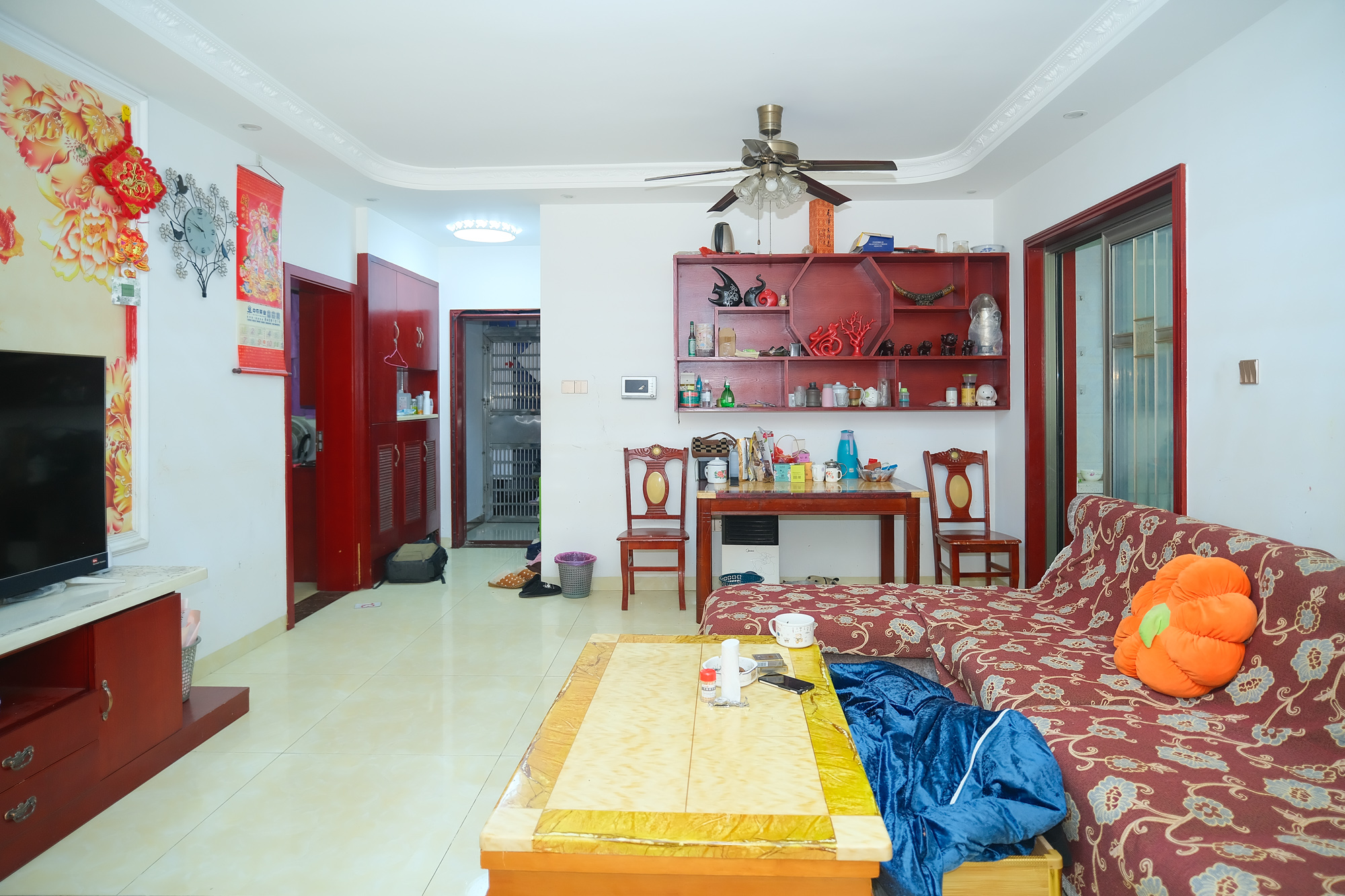 花样年华  4室2厅2卫    69.8万 花样年华  4室2厅2卫    69.8万客厅