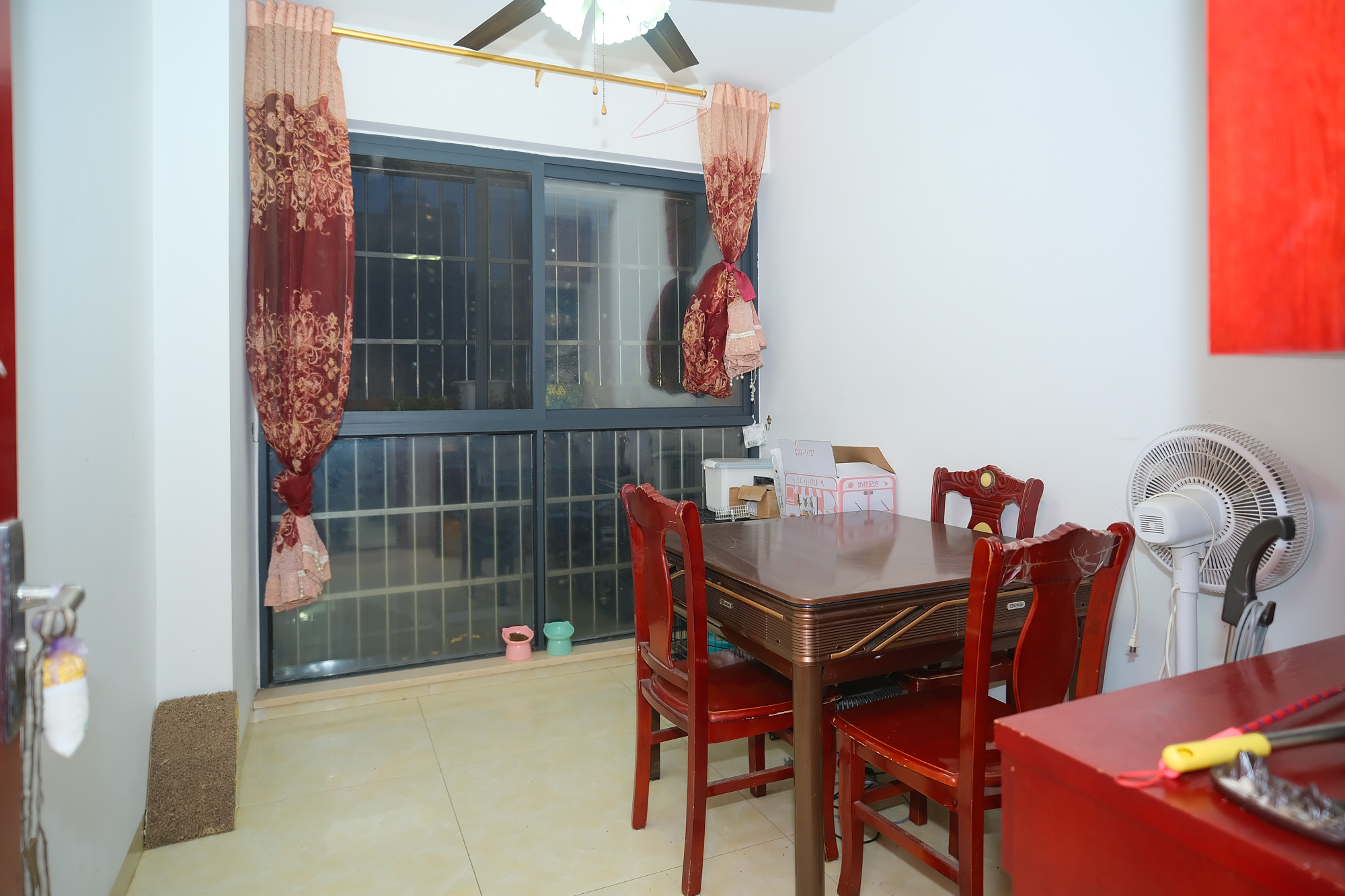 花样年华  4室2厅2卫    69.8万 花样年华  4室2厅2卫    69.8万卧室