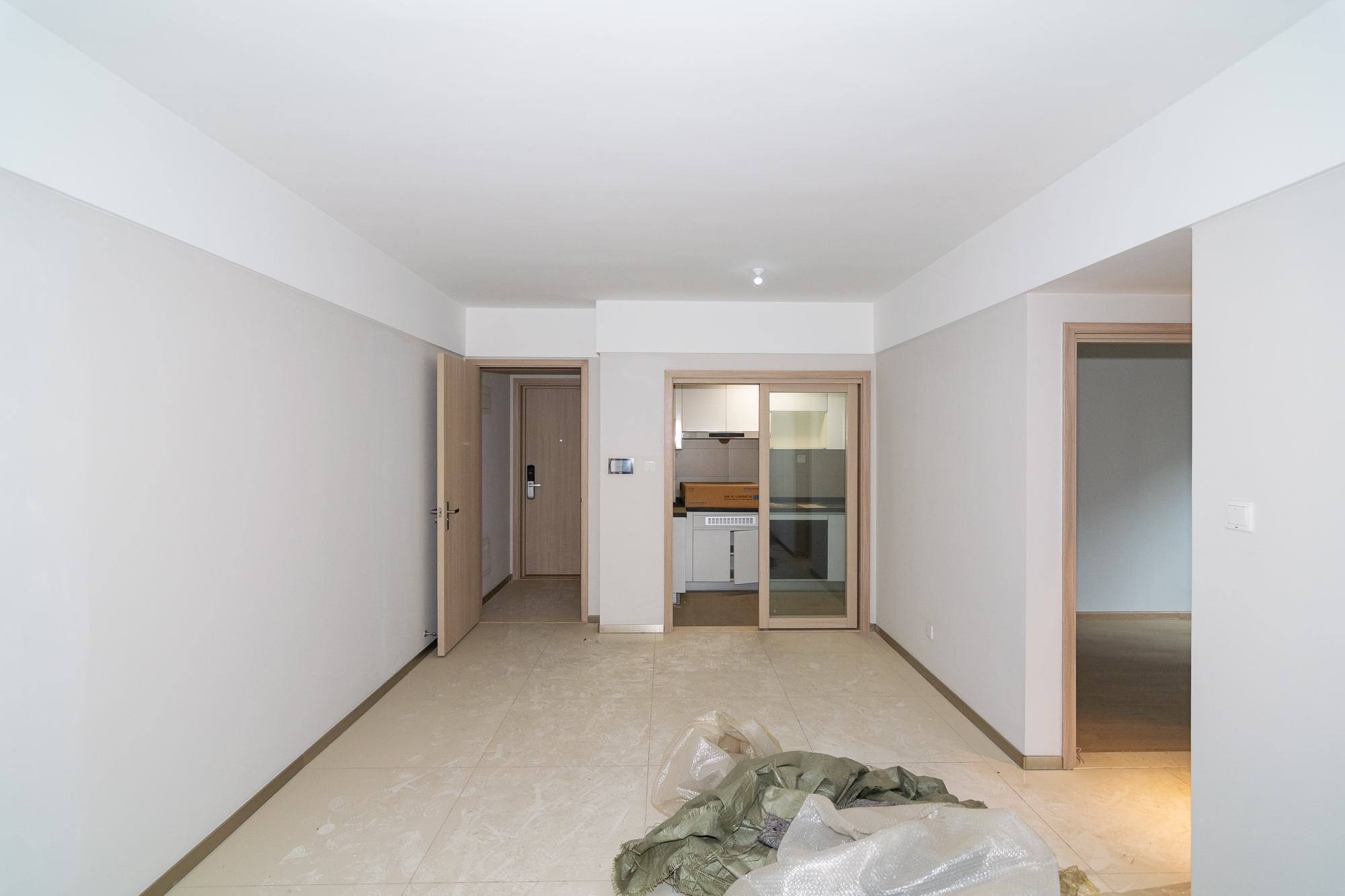 时代倾城三期  2室2厅1卫    84.5万 时代倾城三期  2室2厅1卫    84.5万客厅