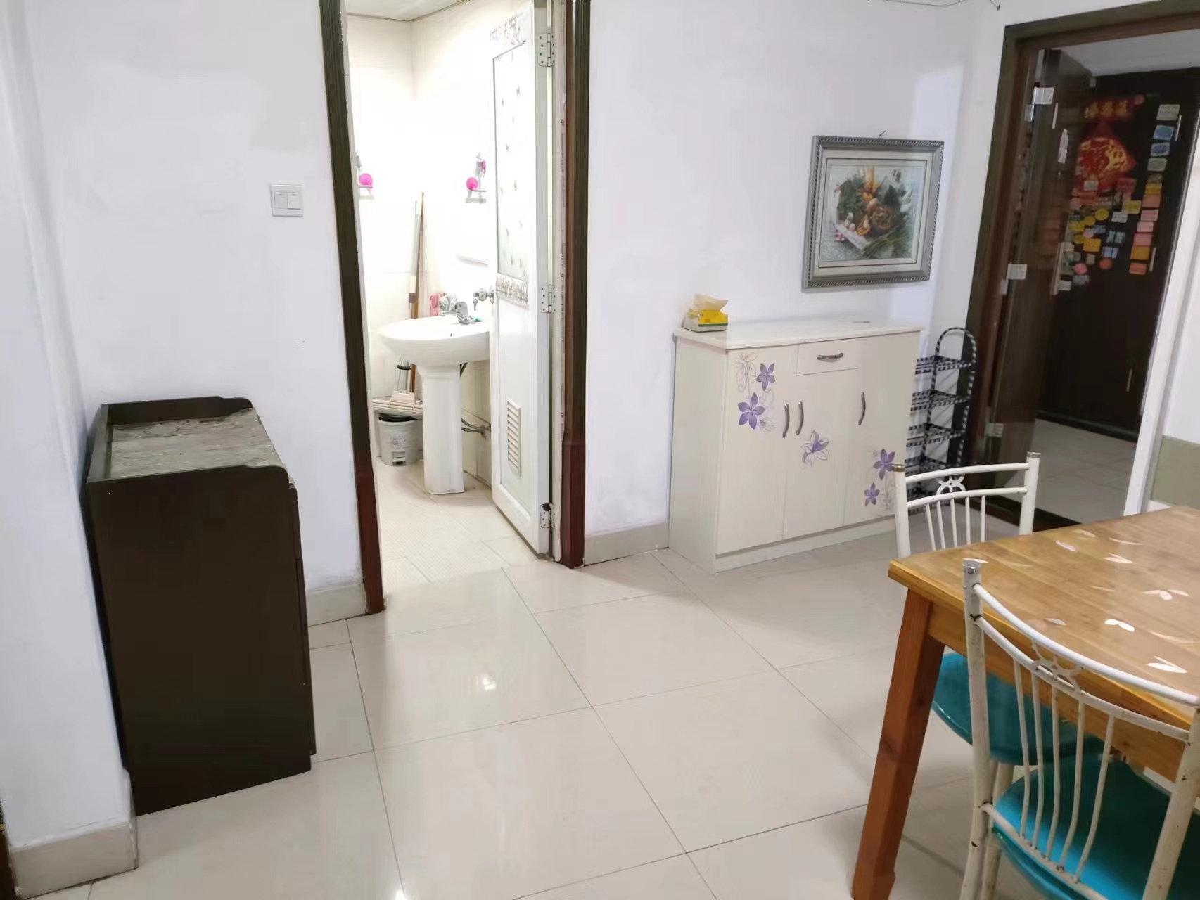 现代城 1室1厅1卫 30.00万 现代城 1室1厅1卫 30.00万室内图