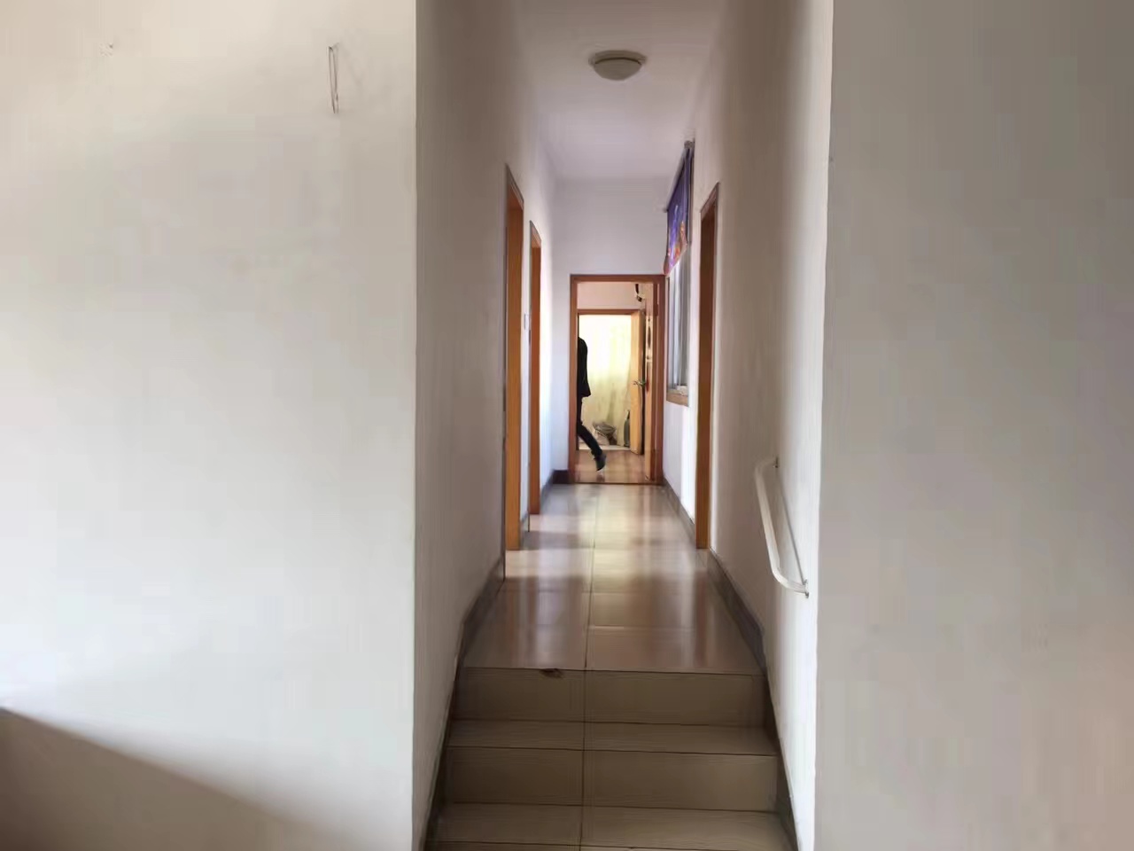 一中散盘 3室2厅2卫 50.00万 一中散盘 3室2厅2卫 50.00万室内图