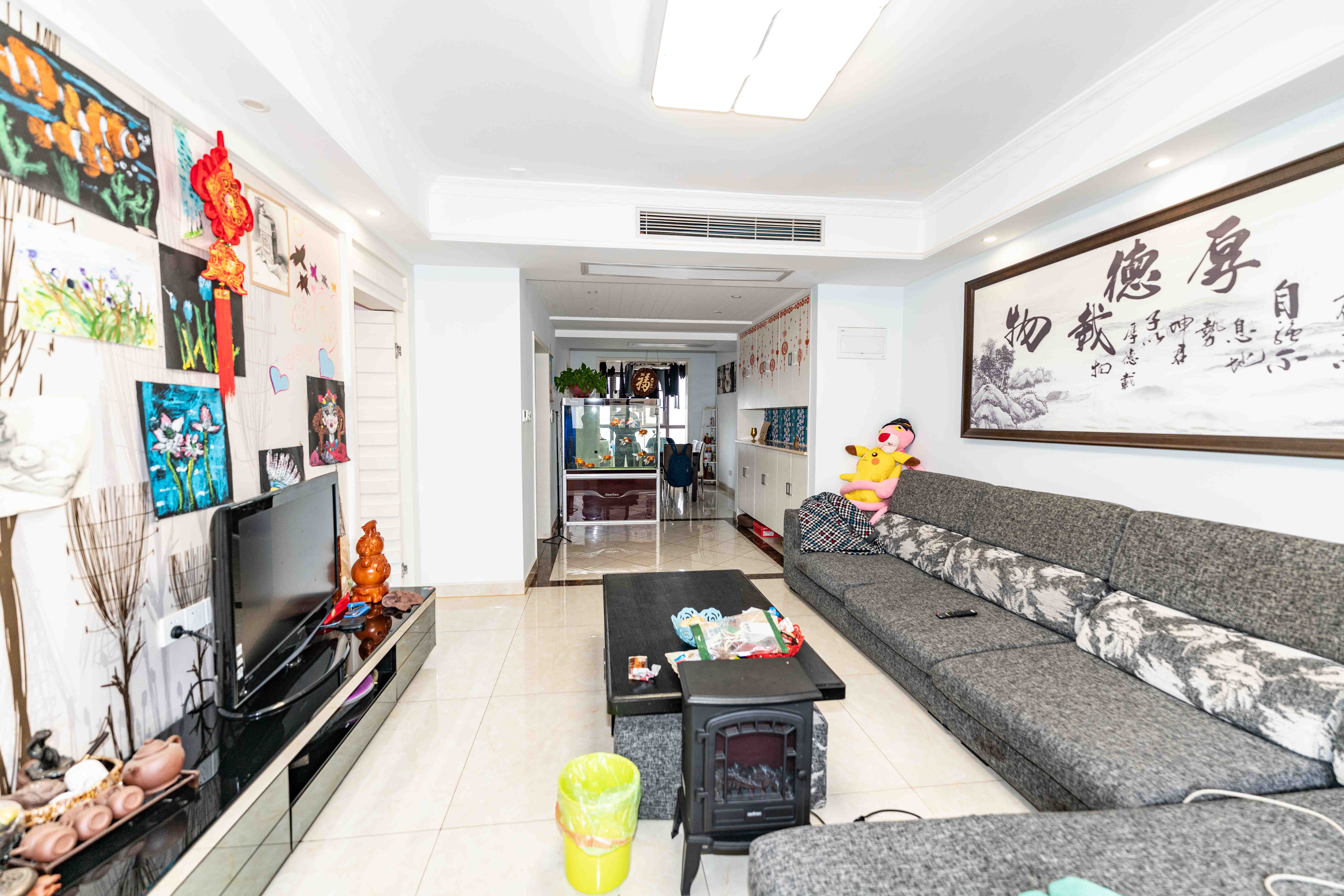 湘水郡(兴旺小爱同学) 3室2厅2卫 72.8万 湘水郡(兴旺小爱同学) 3室2厅2卫 72.8万客厅