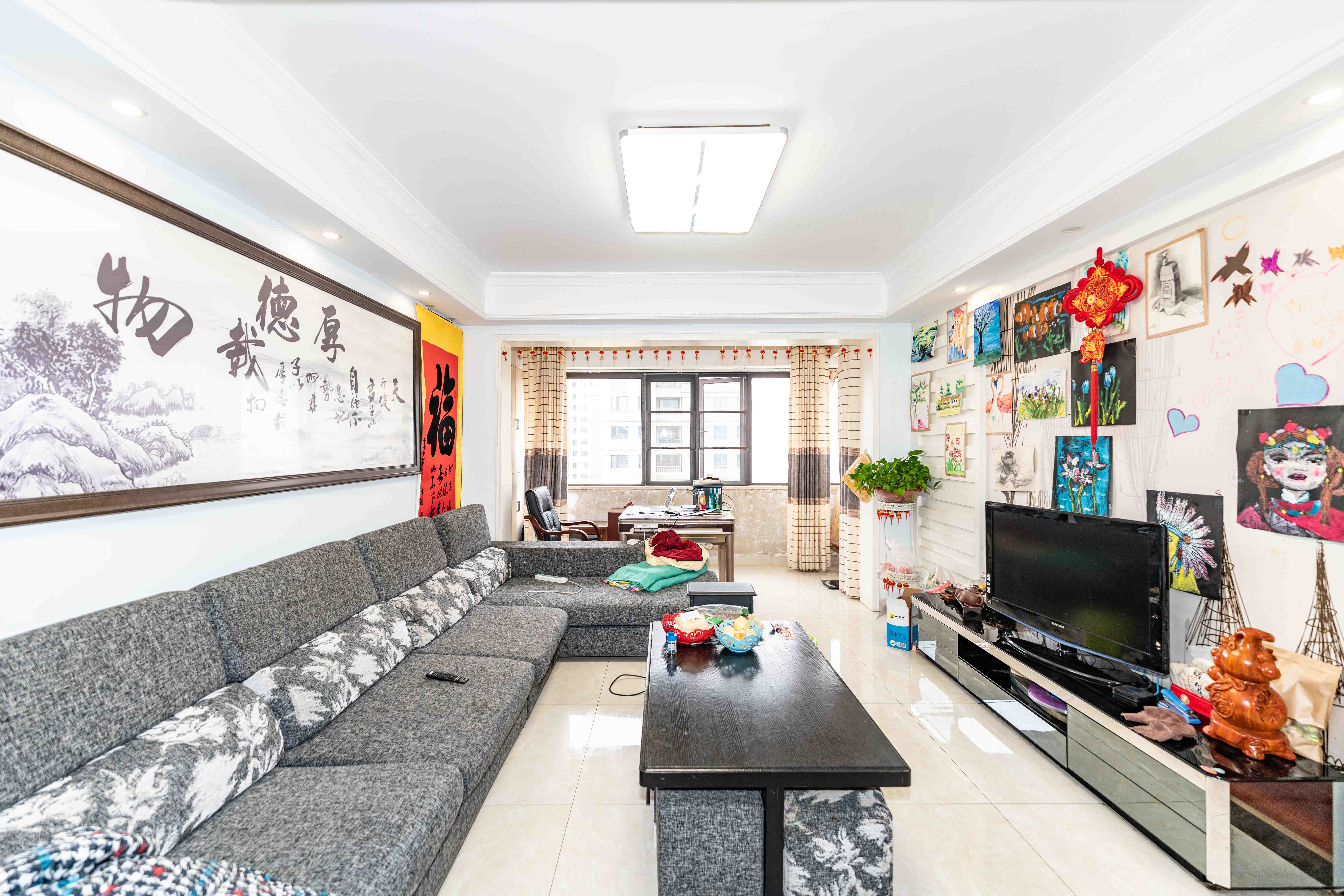 湘水郡(兴旺小爱同学) 3室2厅2卫 72.8万 湘水郡(兴旺小爱同学) 3室2厅2卫 72.8万客厅