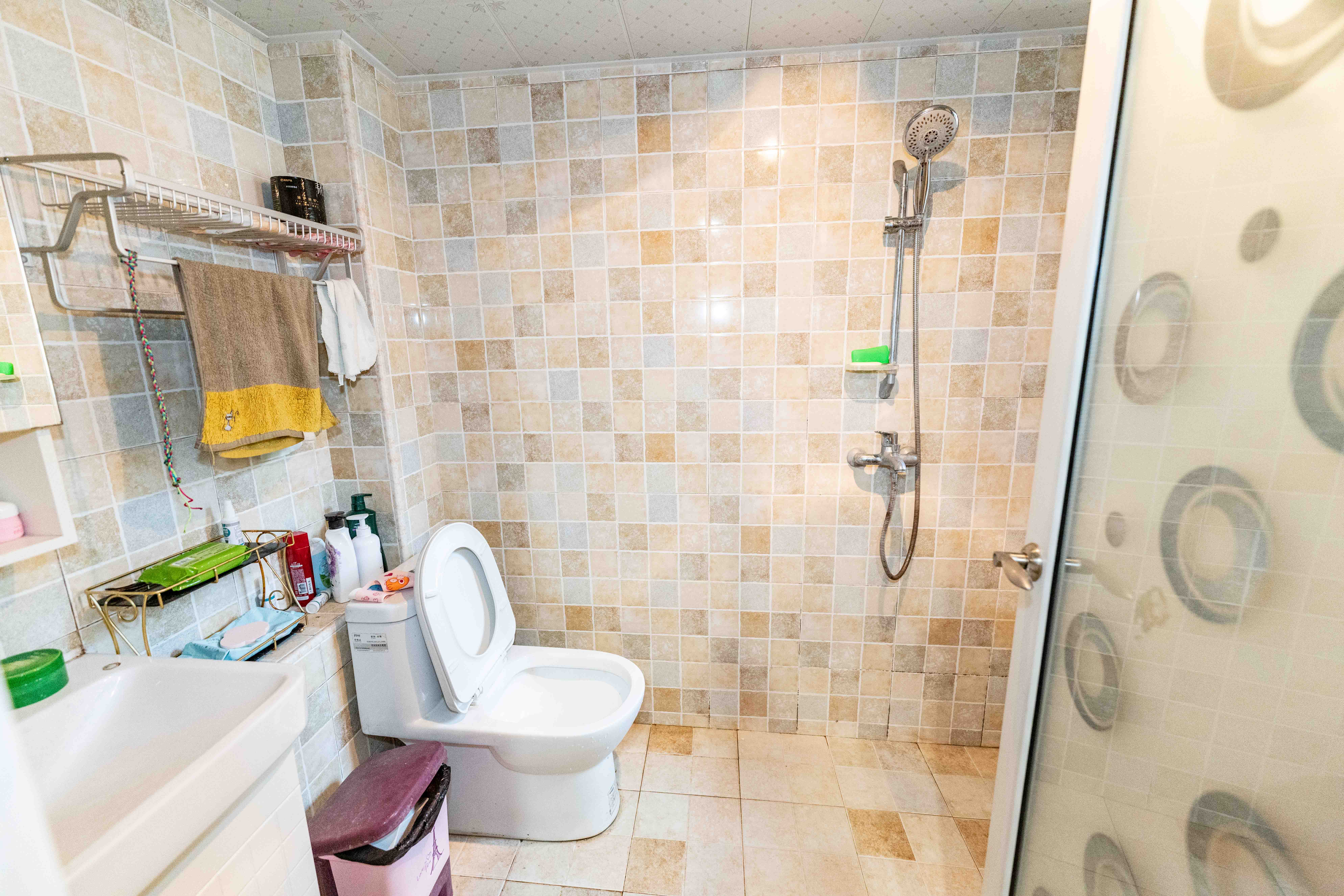 湘水郡(兴旺小爱同学) 3室2厅2卫 72.8万 湘水郡(兴旺小爱同学) 3室2厅2卫 72.8万卫生间