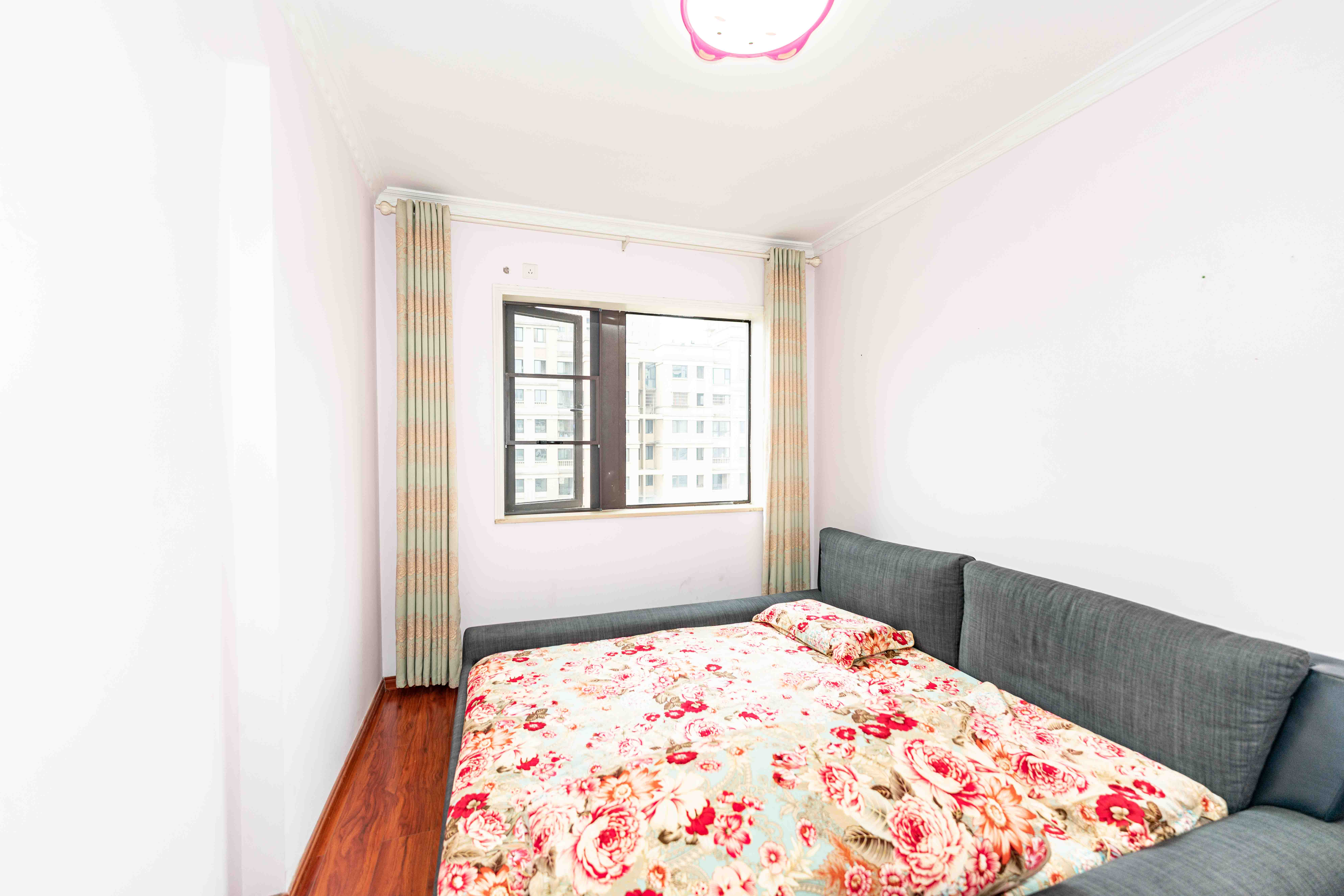 湘水郡(兴旺小爱同学) 3室2厅2卫 72.8万 湘水郡(兴旺小爱同学) 3室2厅2卫 72.8万卧室