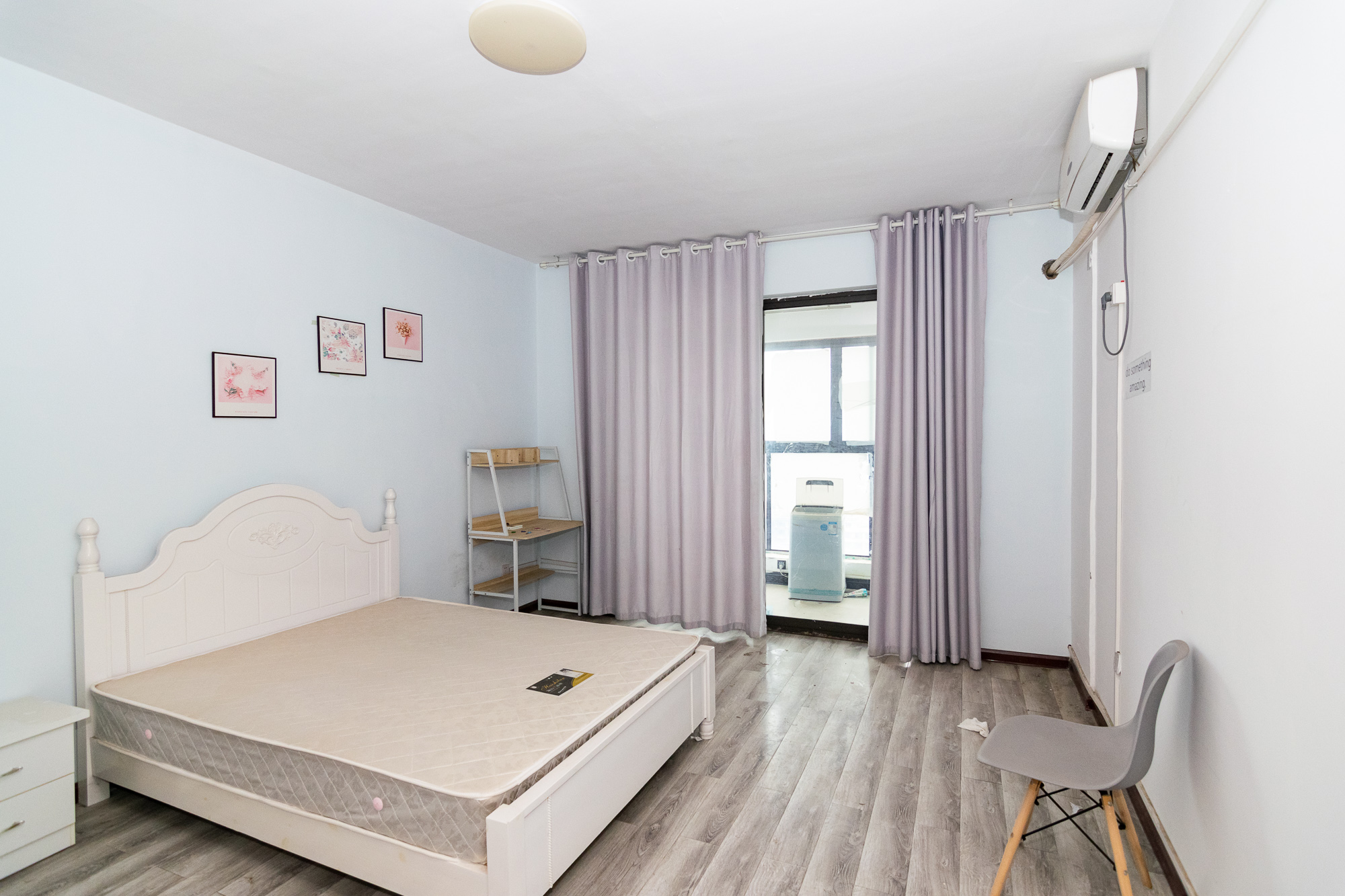 润和又一城 5室2厅2卫 190.00万 润和又一城 5室2厅2卫 190.00万客厅