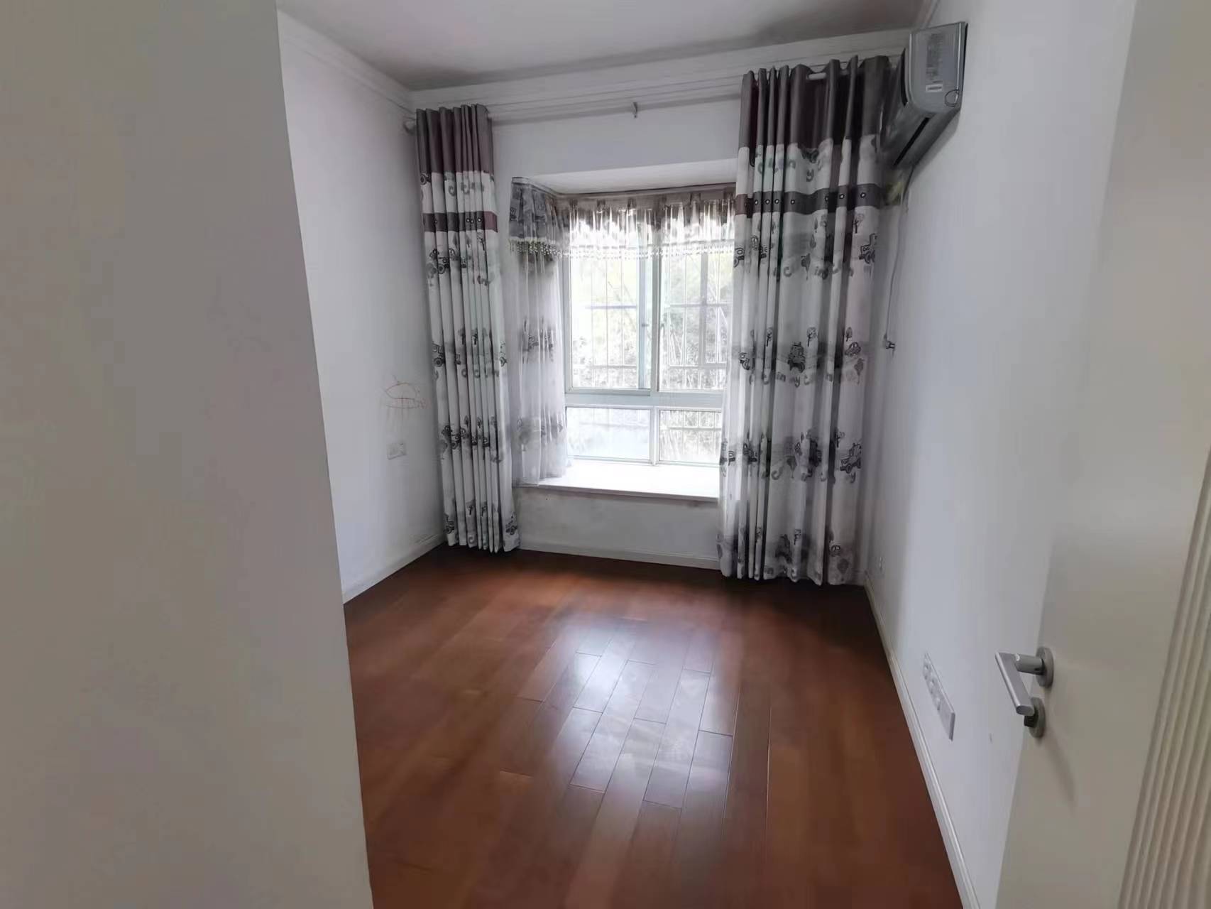 枫溪苑 4室2厅2卫 56.00万 枫溪苑 4室2厅2卫 56.00万室内图