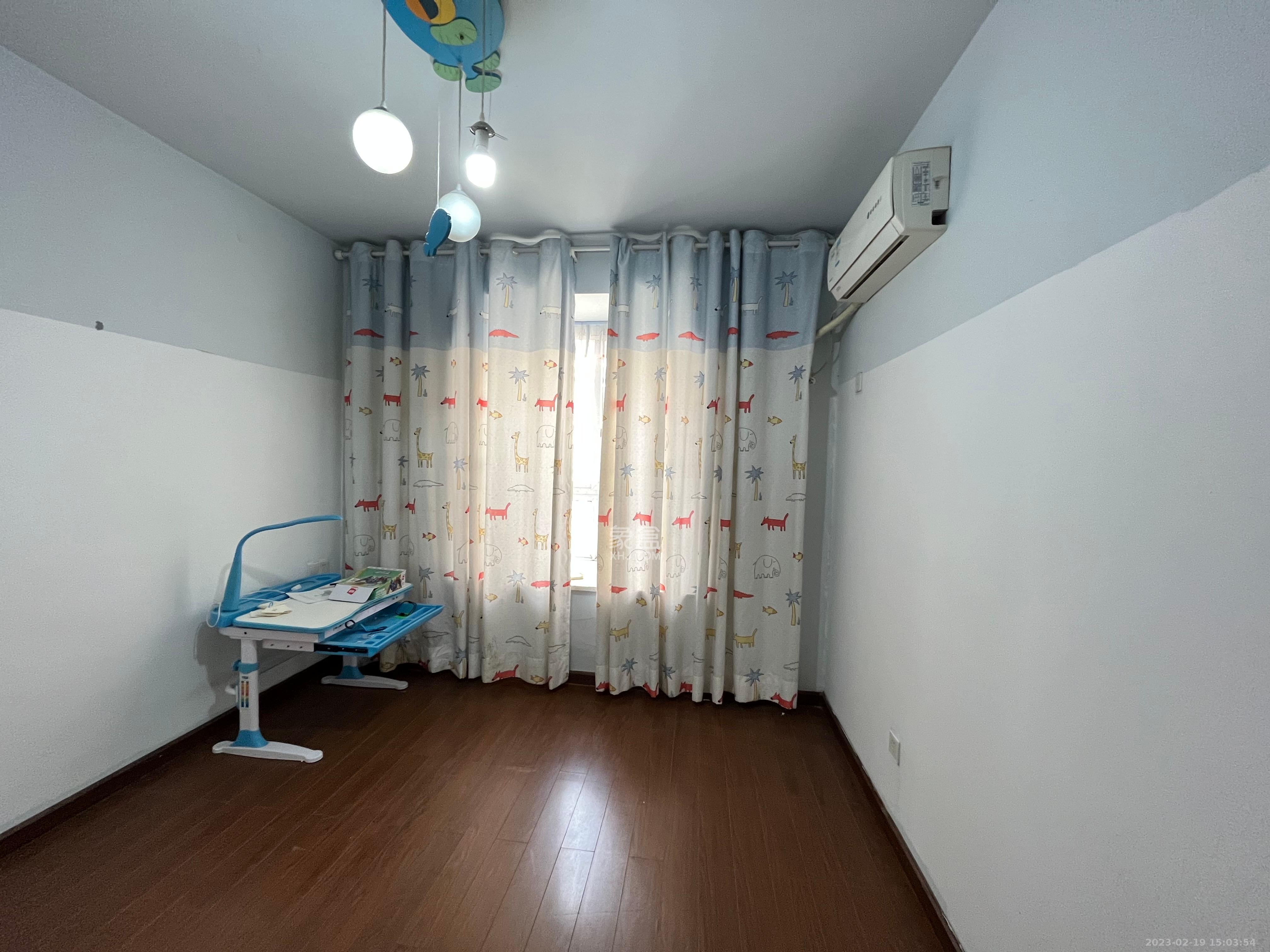 长丰星城 4室2厅2卫 1600.0元/月 长丰星城 4室2厅2卫 1600.0元/月室内图