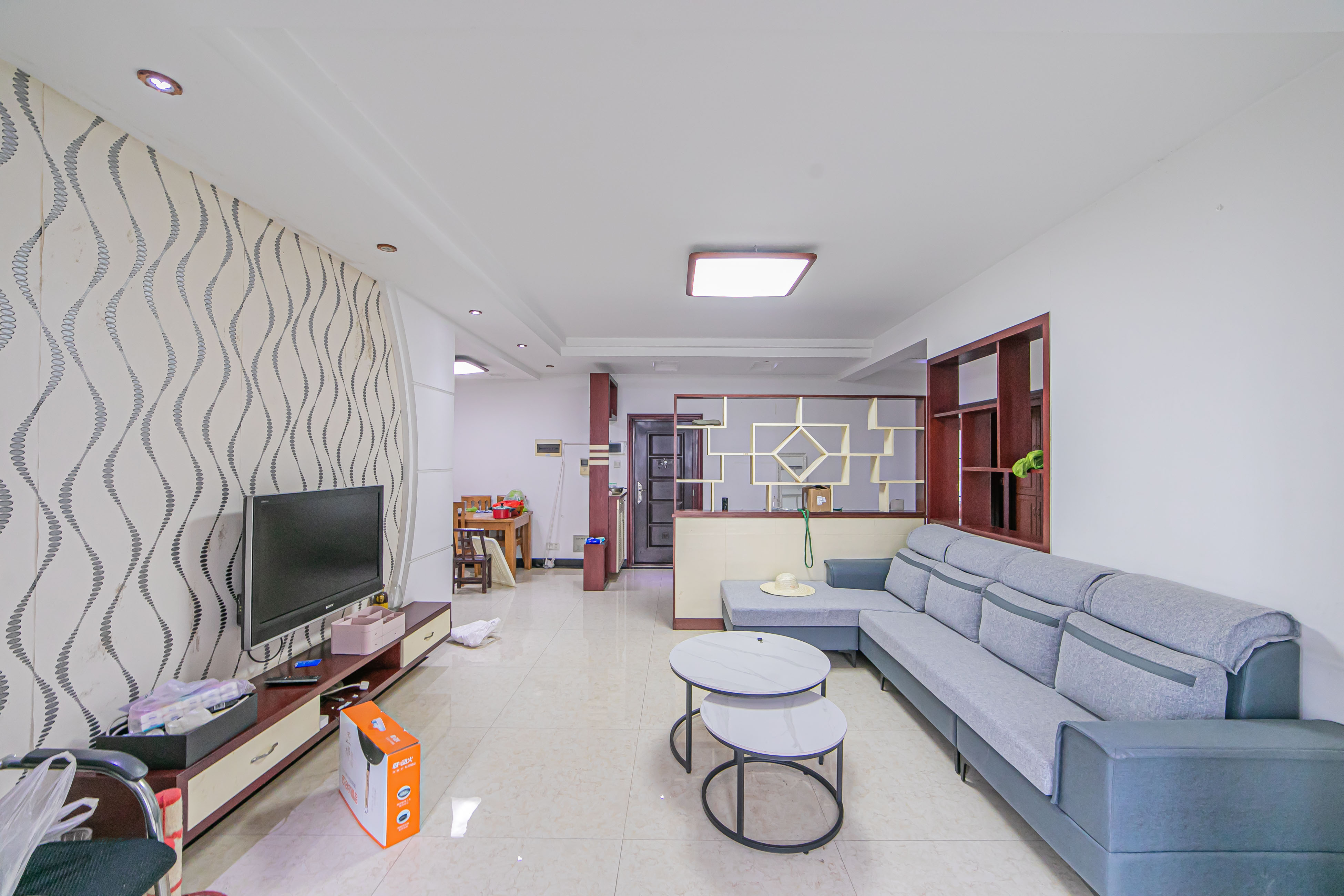 爱琴海岸 4室2厅2卫 107.8万 爱琴海岸 4室2厅2卫 107.8万客厅