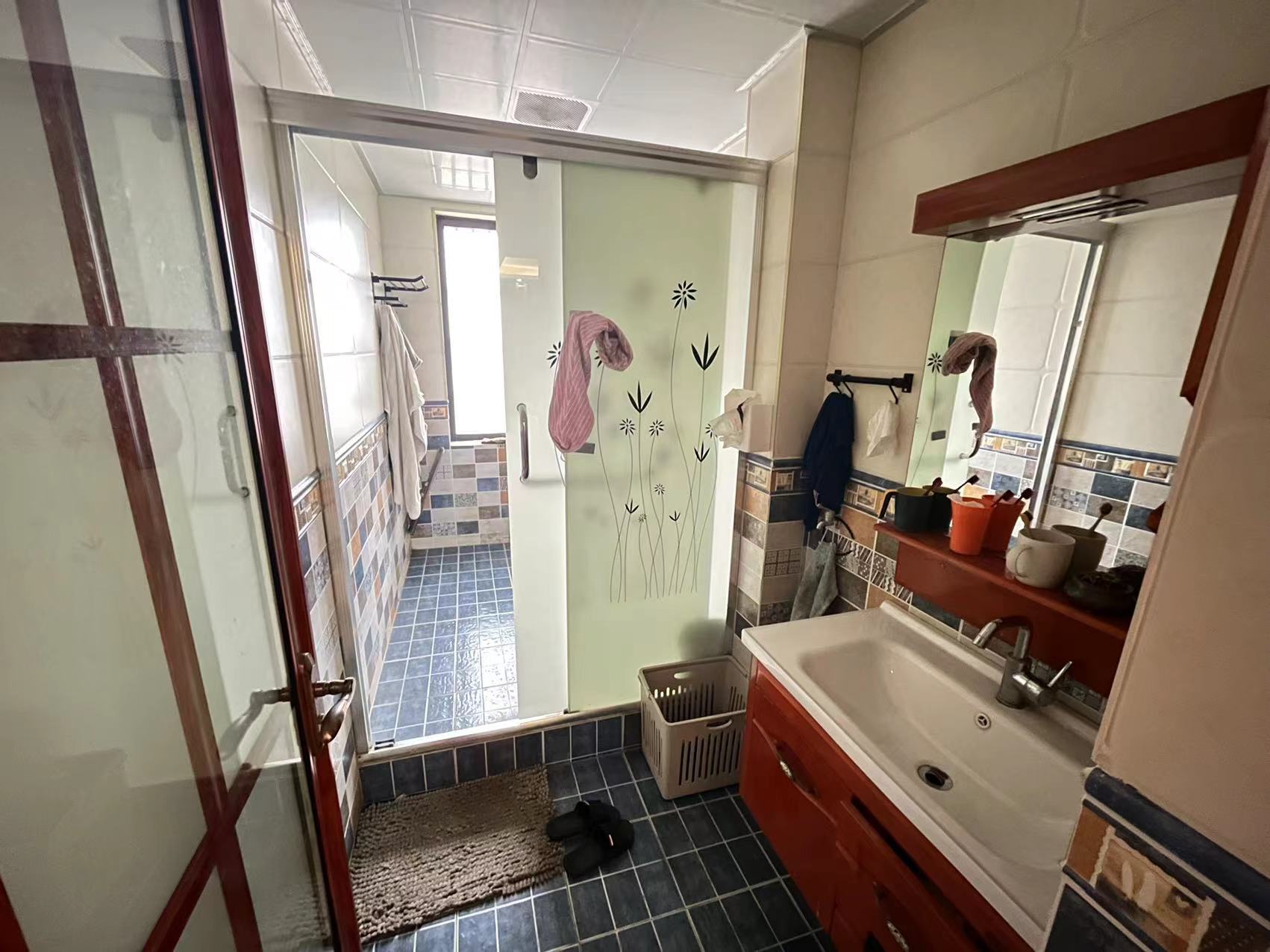 玫瑰名城橡树园 5室2厅2卫 113.00万 玫瑰名城橡树园 5室2厅2卫 113.00万室内图