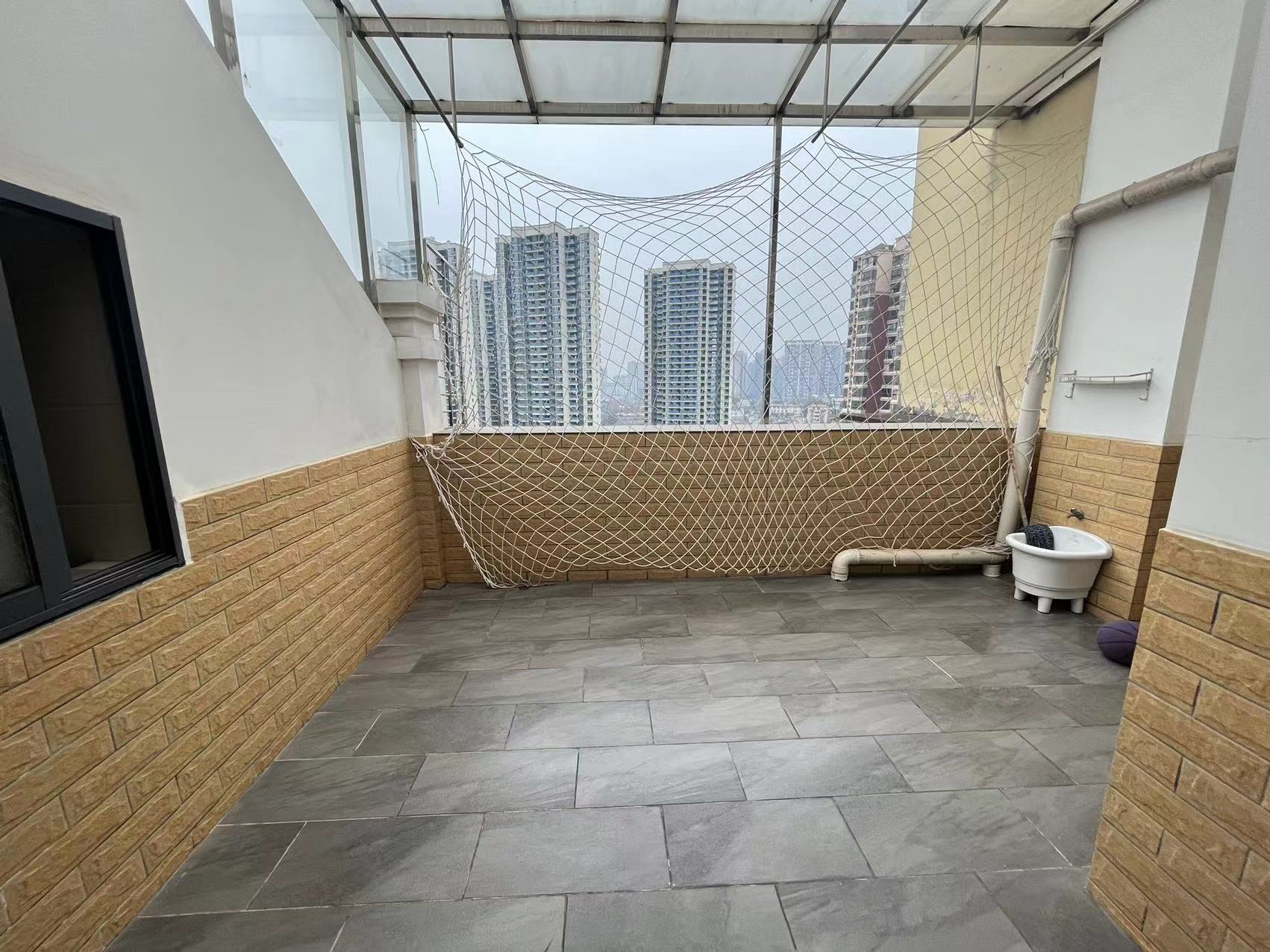 玫瑰名城橡树园 5室2厅2卫 113.00万 玫瑰名城橡树园 5室2厅2卫 113.00万室内图