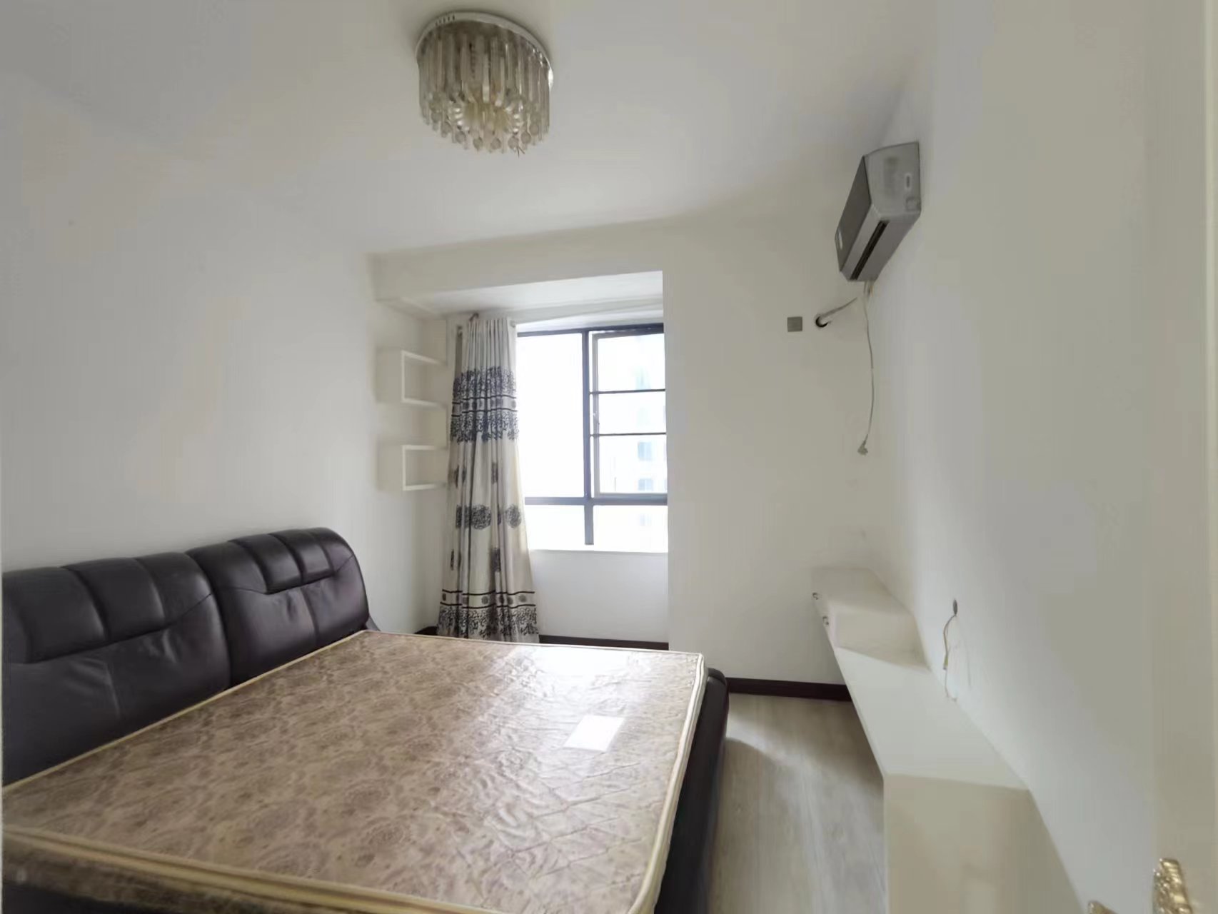 泰山公馆 2室2厅1卫 55.0万 泰山公馆 2室2厅1卫 55.0万室内图