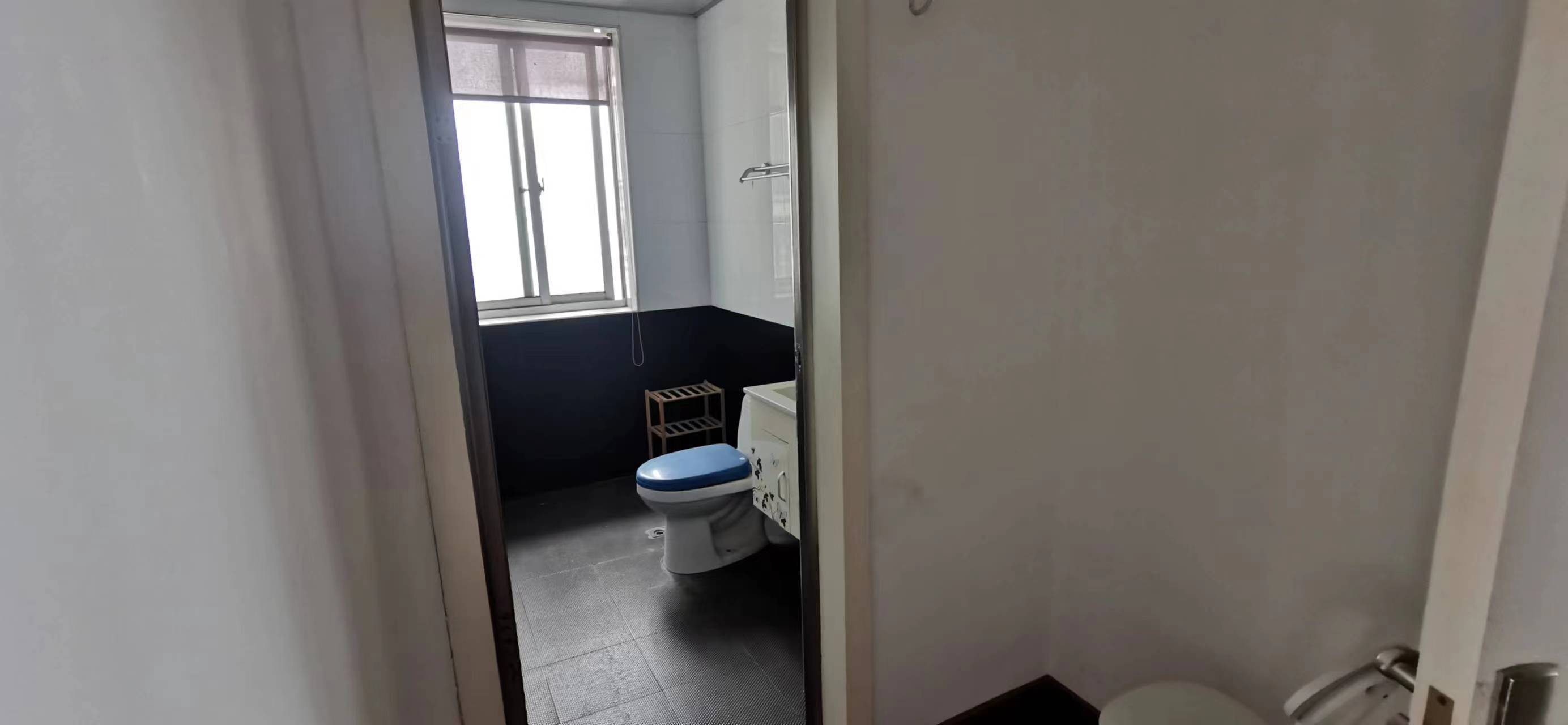 京鹰华府 2室1厅2卫 55.00万 京鹰华府 2室1厅2卫 55.00万室内图