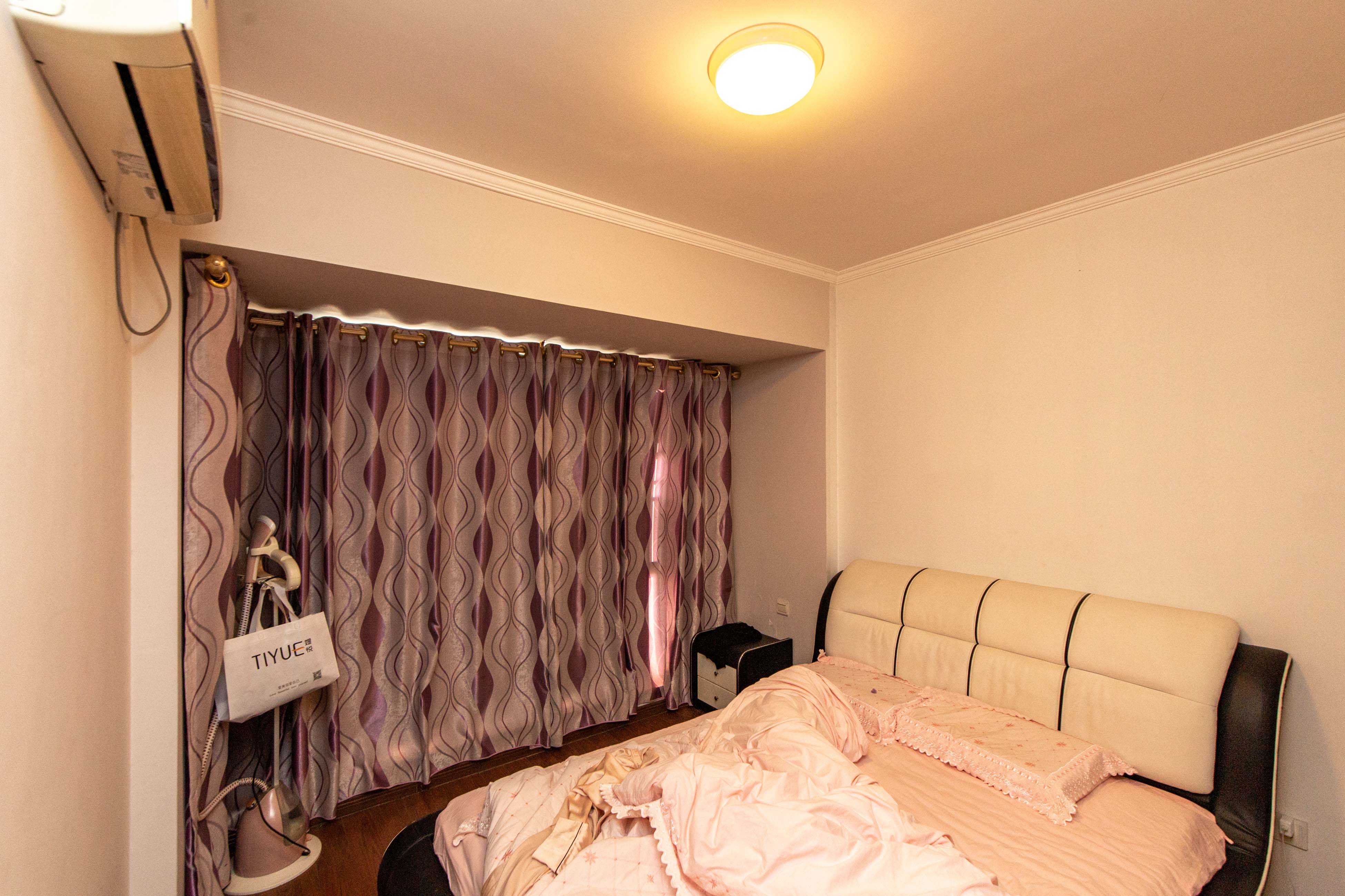 万科金域华府三四期  3室2厅1卫    88.0万 万科金域华府三四期  3室2厅1卫    88.0万卧室