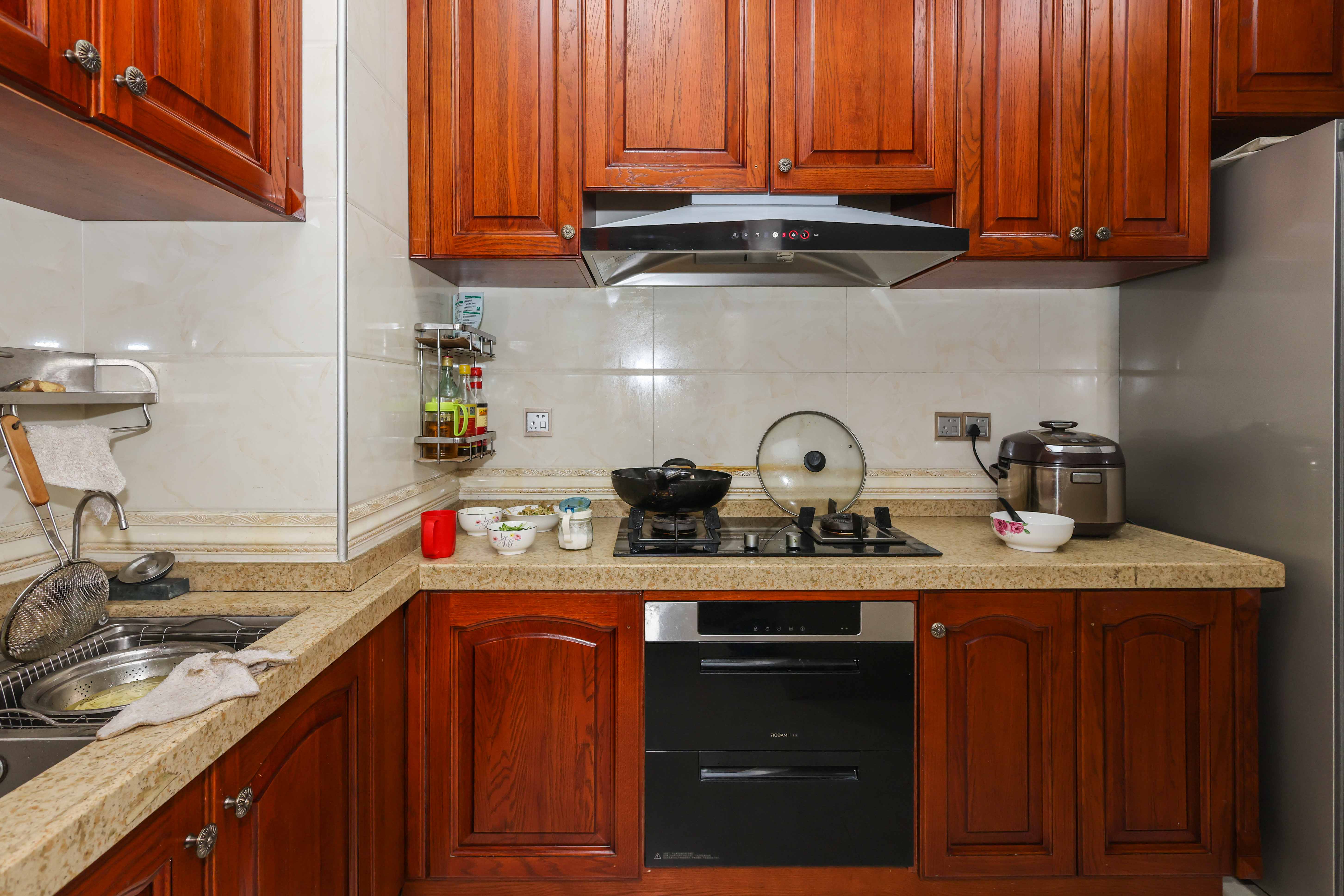 金茂梅溪湖  3室2厅2卫   208.00万厨房