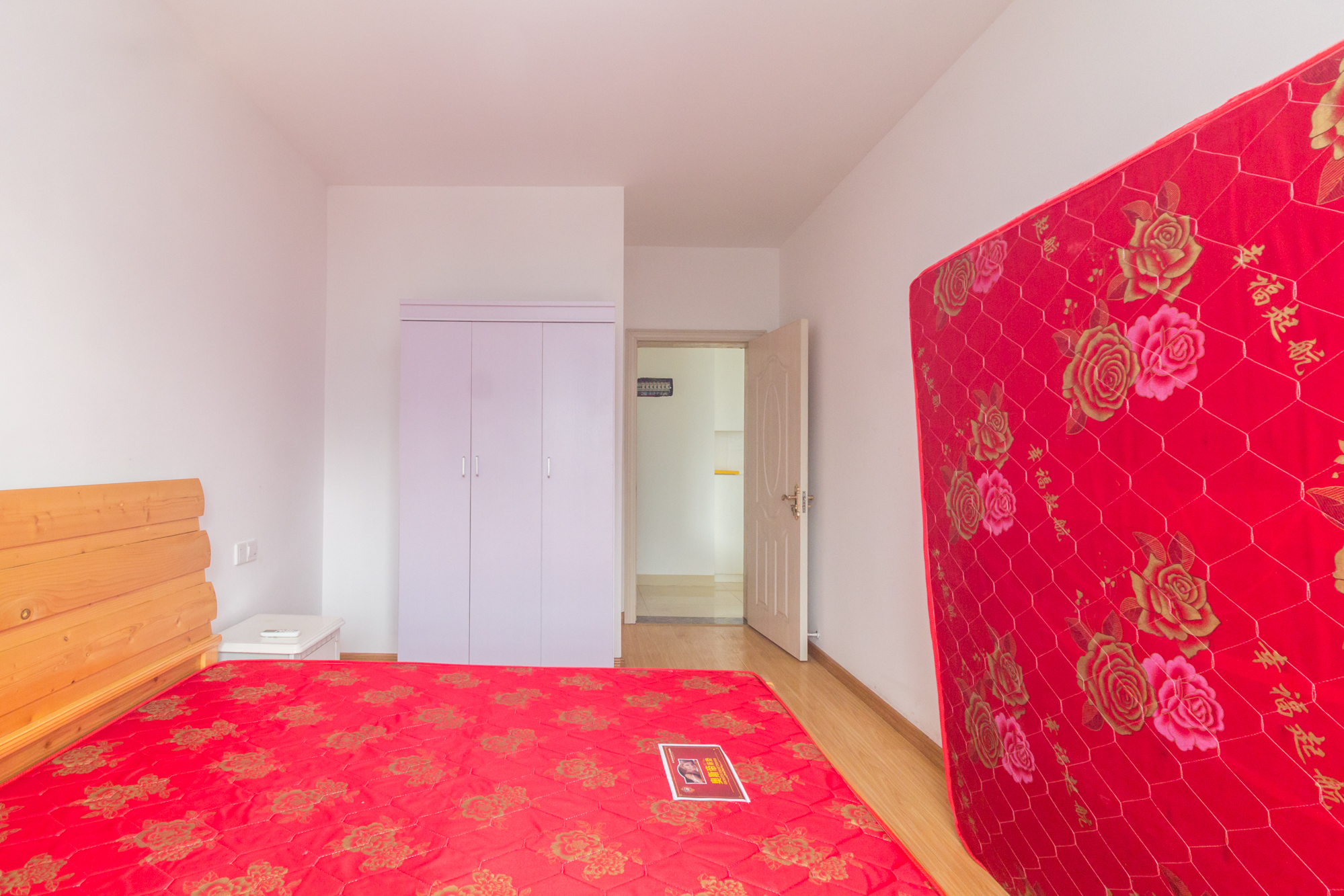 中国铁建国际城一期  4室2厅1卫    89.5万卧室