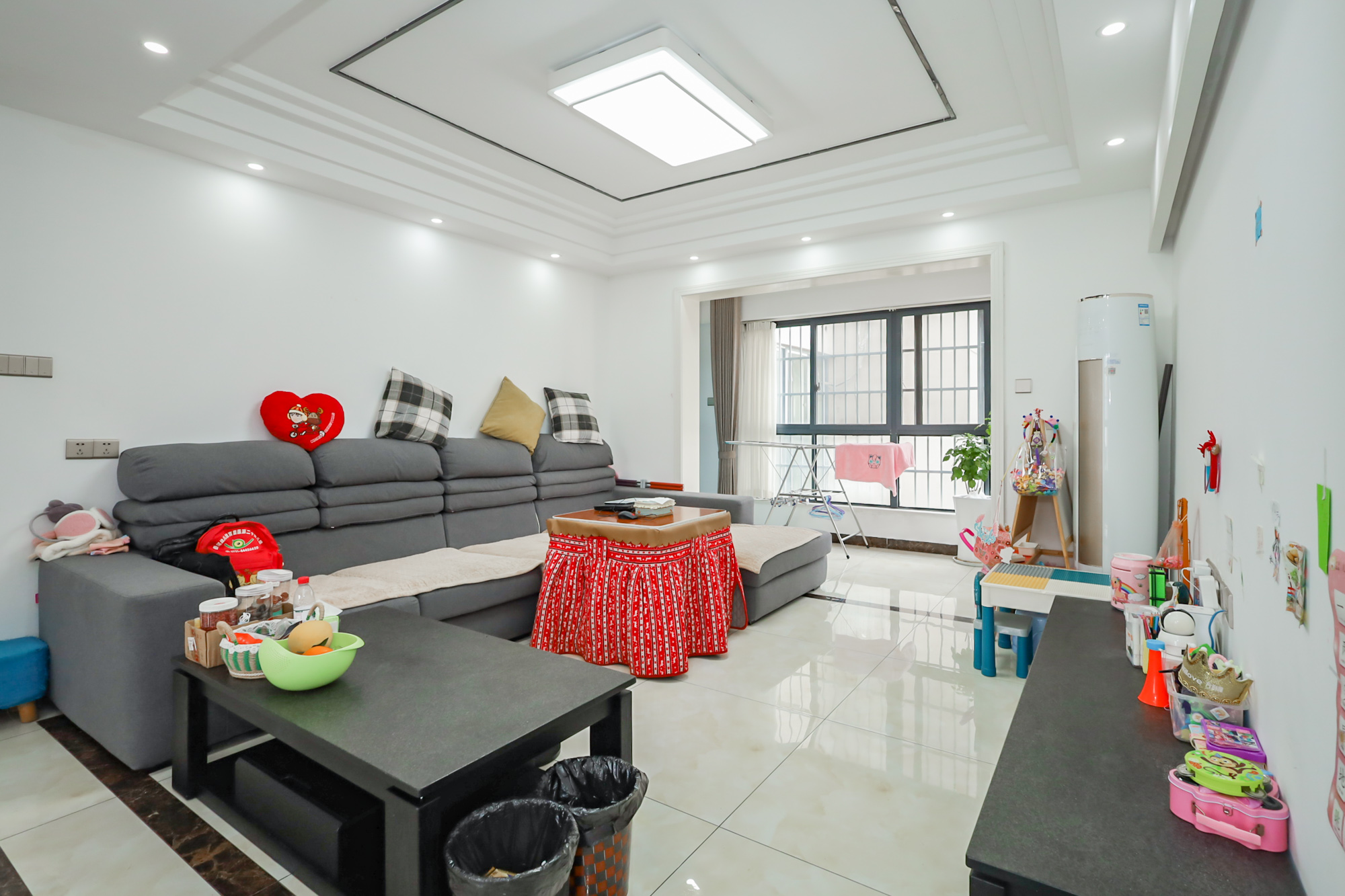 天麓尚层 4室2厅2卫 86.0万 天麓尚层 4室2厅2卫 86.0万客厅