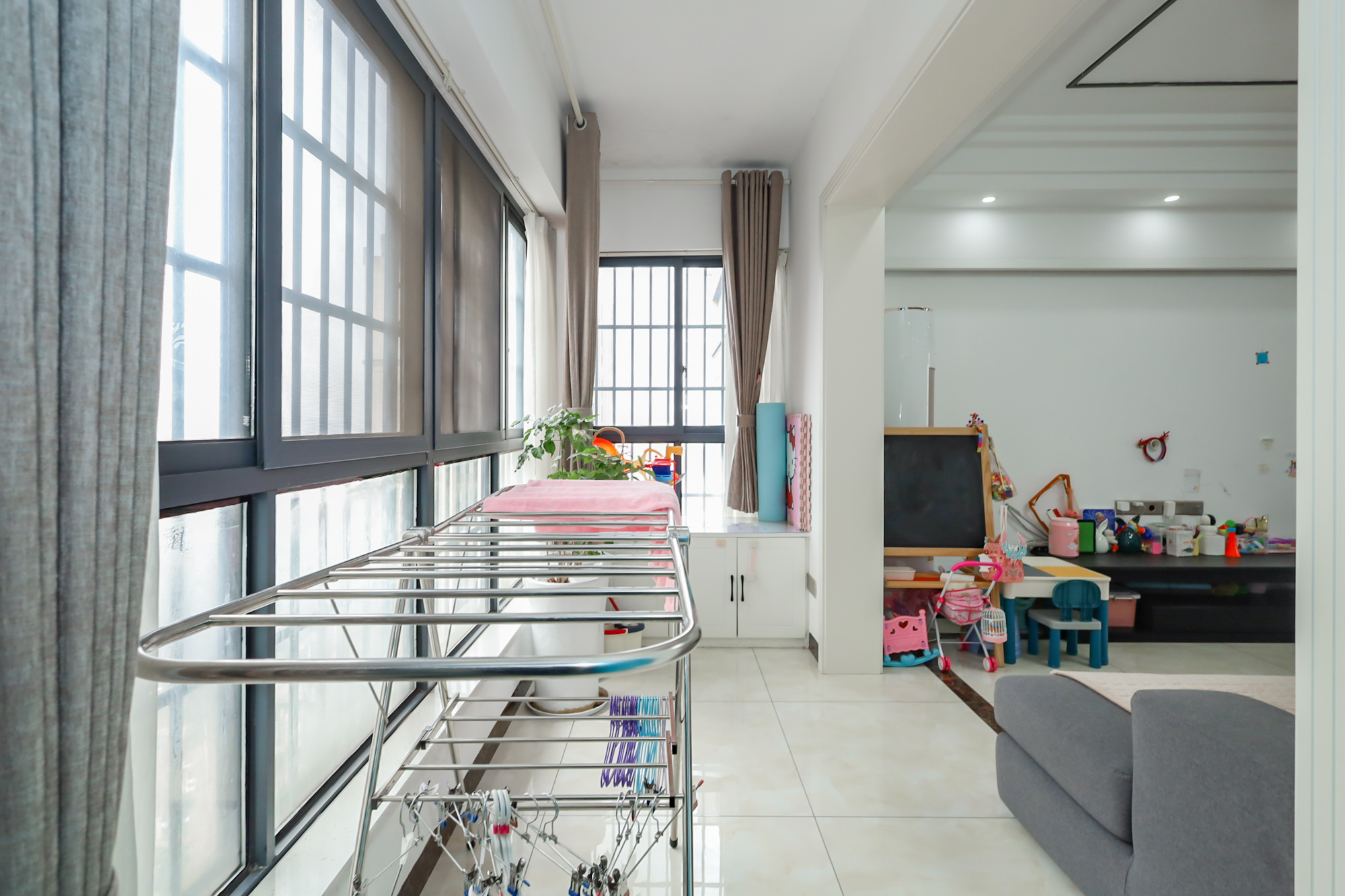 天麓尚层 4室2厅2卫 86.0万 天麓尚层 4室2厅2卫 86.0万阳台