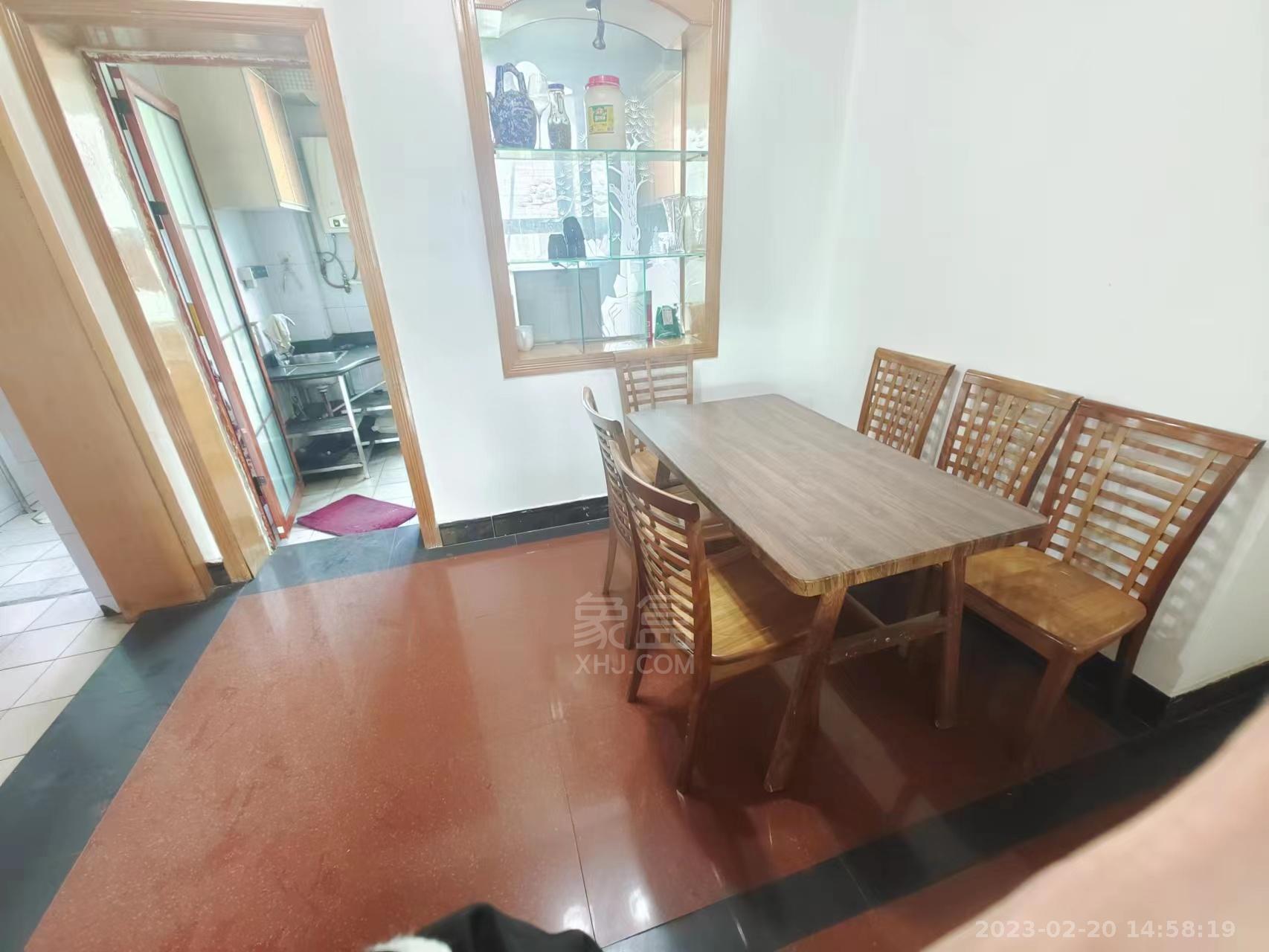 嵩山办事处  4室2厅2卫   1800.00元/月室内图