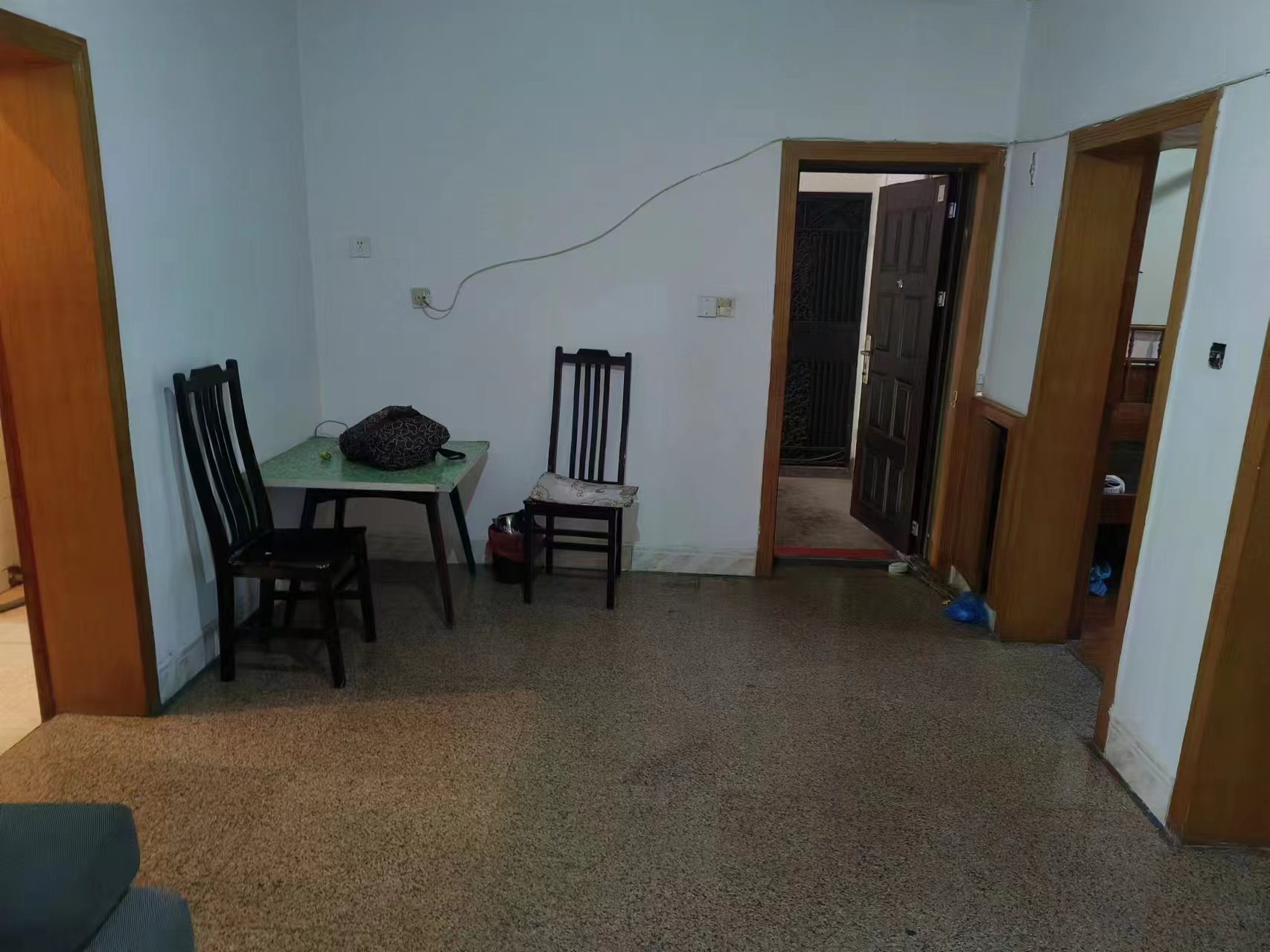 解放村 2室1厅1卫 22.00万 解放村 2室1厅1卫 22.00万客厅