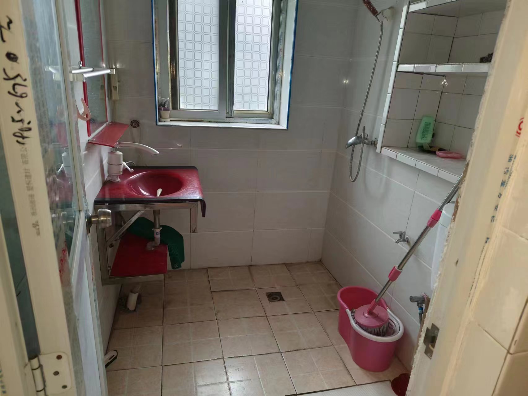 解放村 2室1厅1卫 22.00万 解放村 2室1厅1卫 22.00万客厅