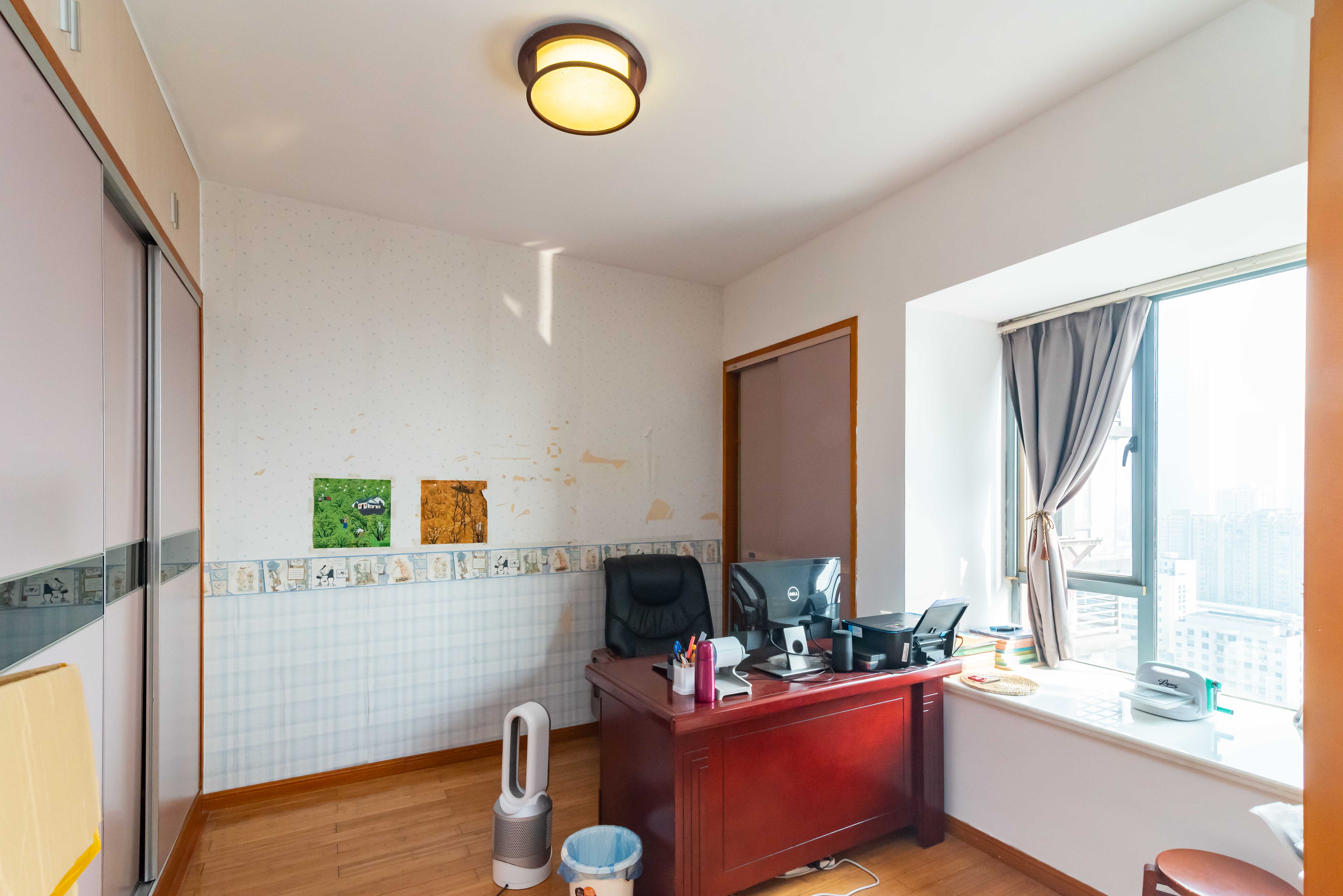 滨江君悦香邸  3室2厅2卫    158.0万卧室