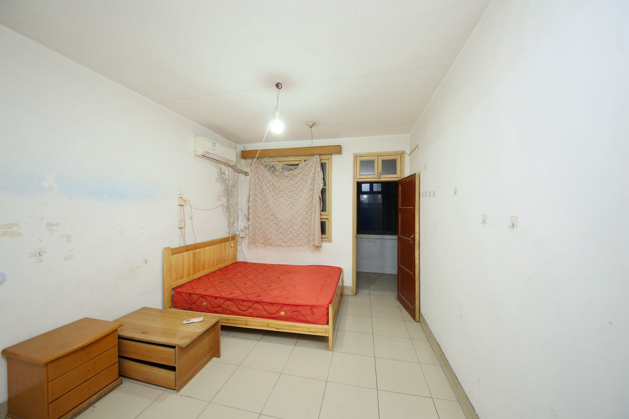 成达花园  3室2厅1卫    40.8万卧室