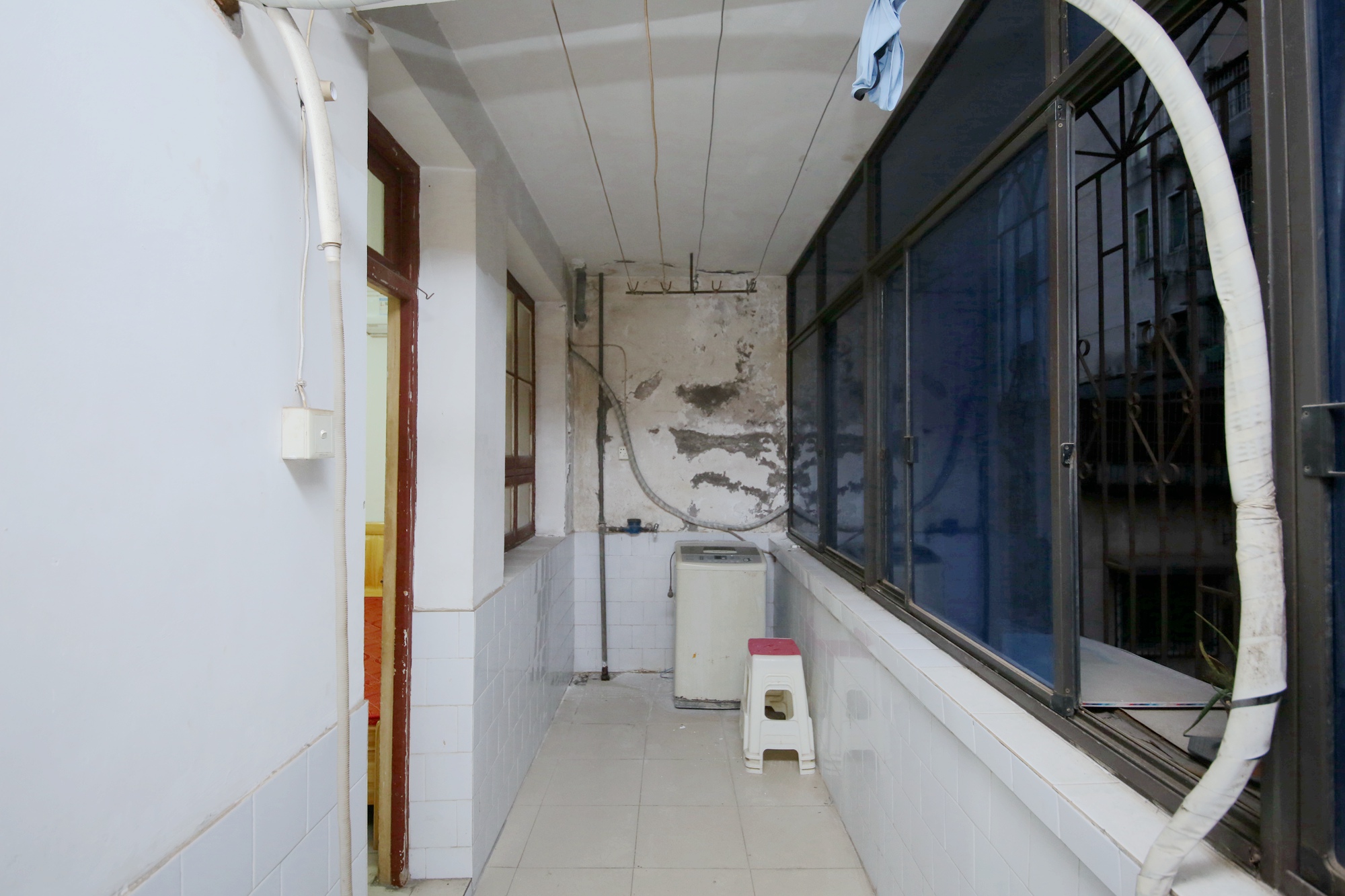 成达花园  3室2厅1卫    40.8万阳台