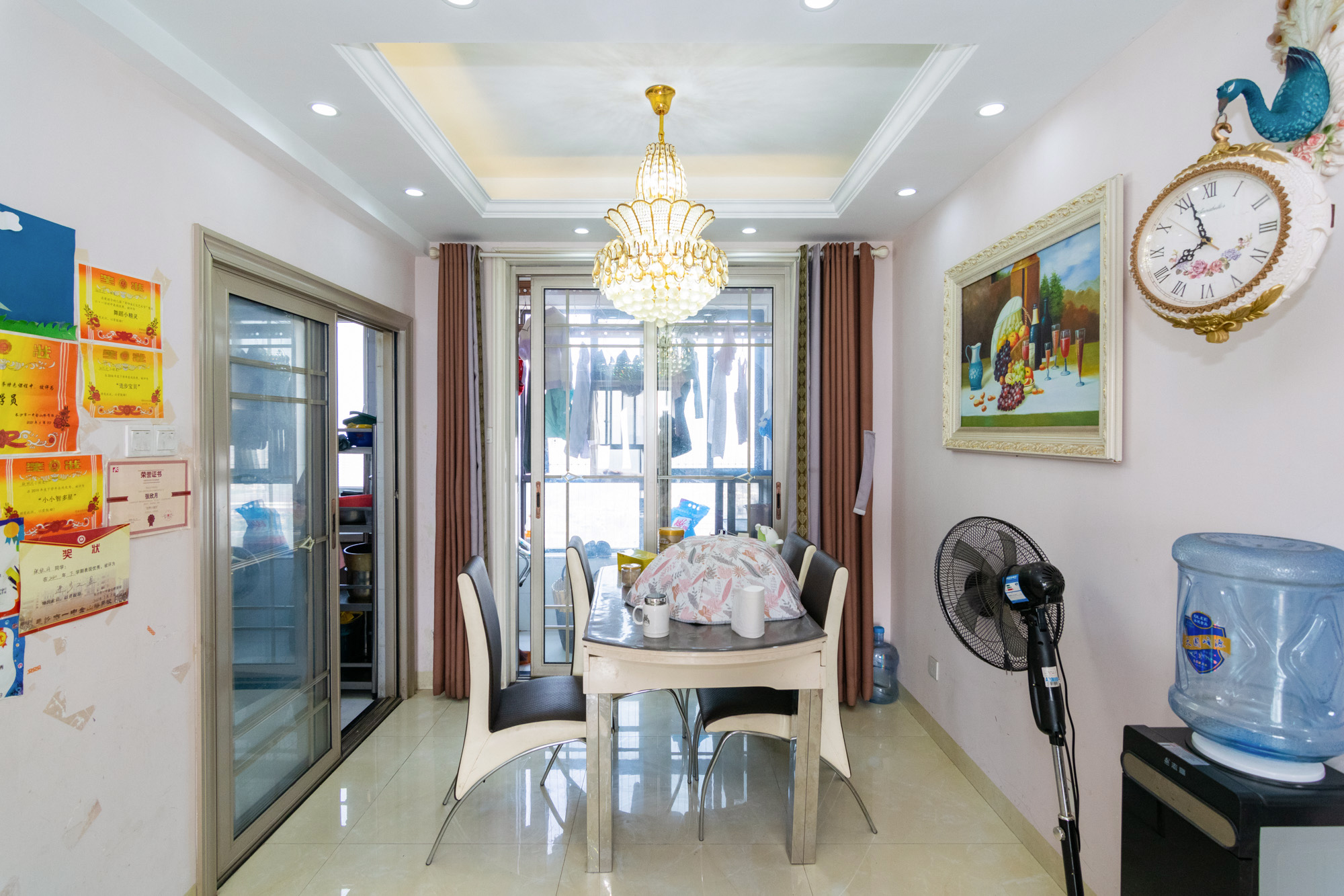 金地三千府(金地湖山樾、金地自在城) 3室2厅1卫 82.0万 金地三千府(金地湖山樾、金地自在城) 3室2厅1卫 82.0万客厅