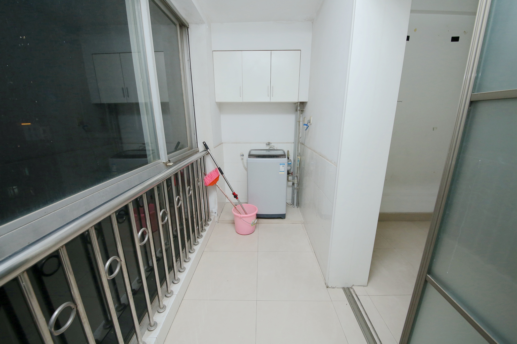省建苑小区  5室2厅2卫   208.00万阳台