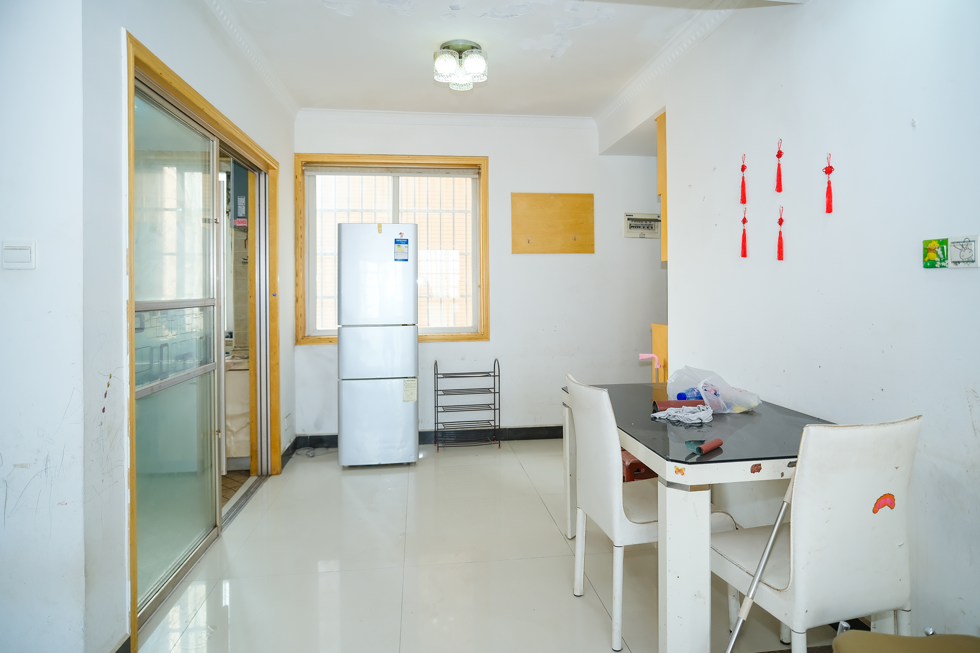 万丽景园 2室2厅1卫 57.00万 万丽景园 2室2厅1卫 57.00万客厅