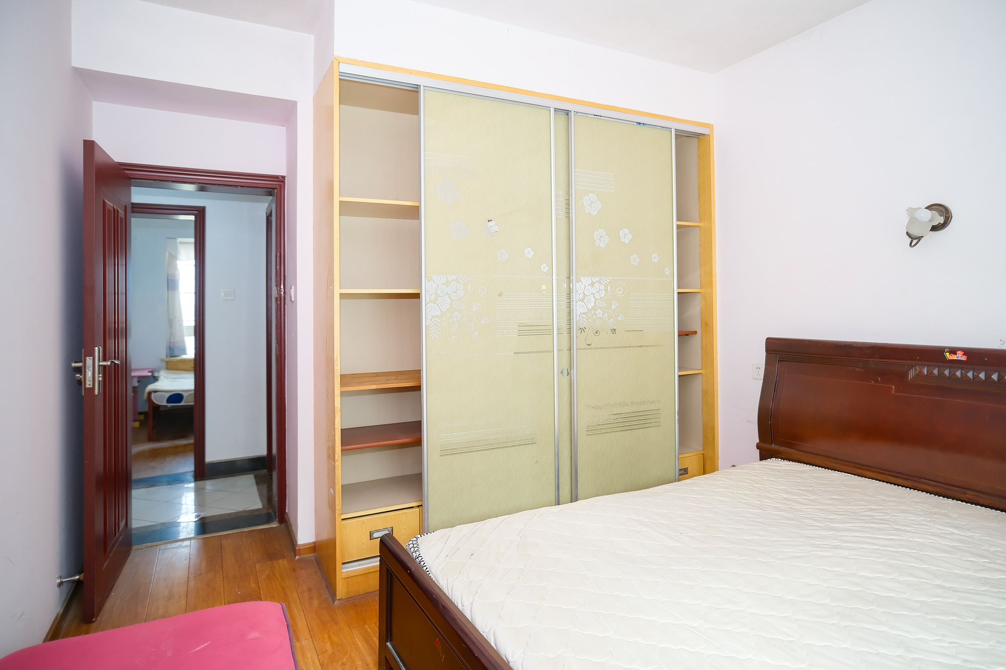 万丽景园 2室2厅1卫 57.00万 万丽景园 2室2厅1卫 57.00万卧室