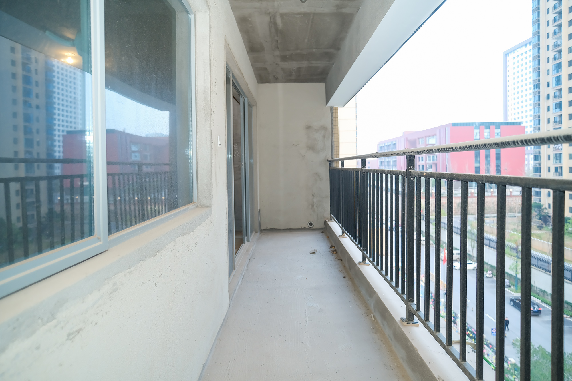 湖湘奥林匹克花园  4室2厅2卫   98.80万 湖湘奥林匹克花园  4室2厅2卫   98.80万阳台