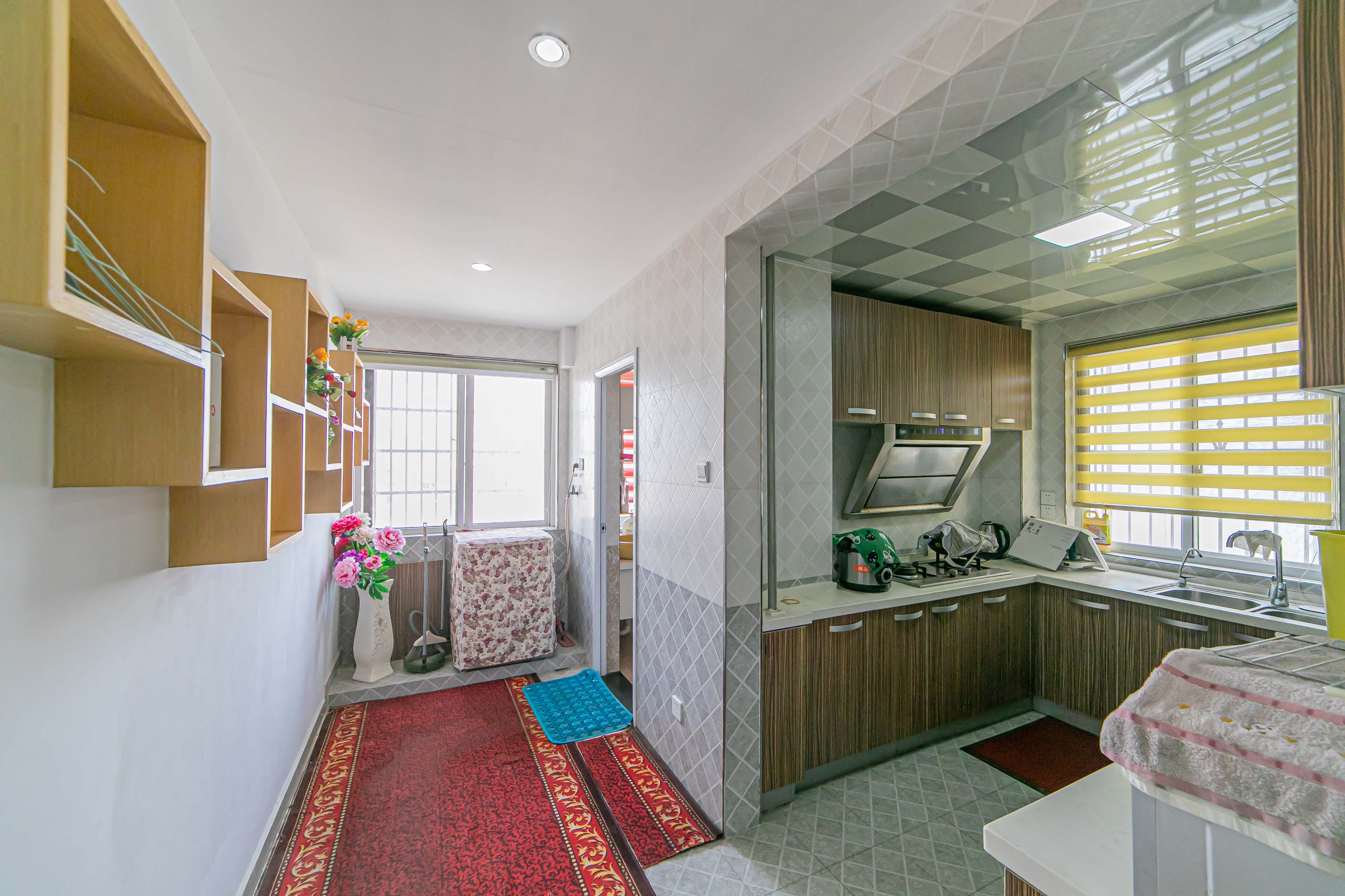 警苑星城 4室2厅2卫 79.80万 警苑星城 4室2厅2卫 79.80万厨房