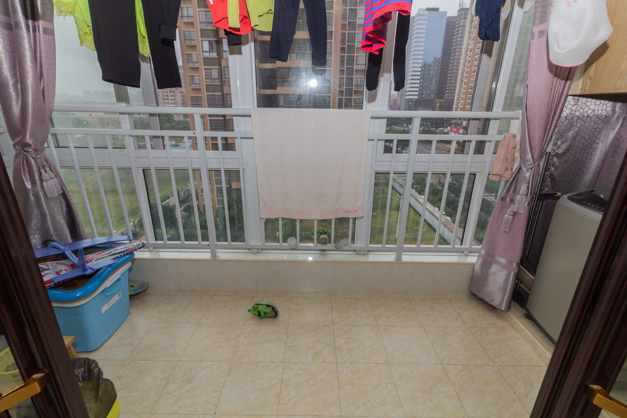 昌和商业中心/昌和国际 3室2厅1卫 91.78万 昌和商业中心/昌和国际 3室2厅1卫 91.78万阳台