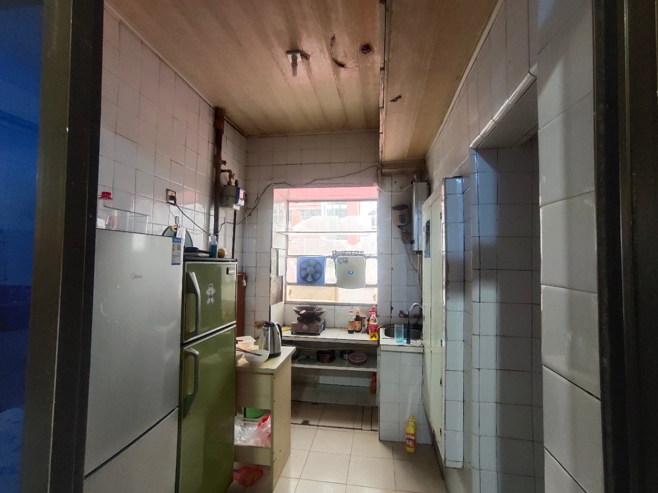 学堂冲二村体育路48号 2室1厅1卫 24.8万 学堂冲二村体育路48号 2室1厅1卫 24.8万室内图