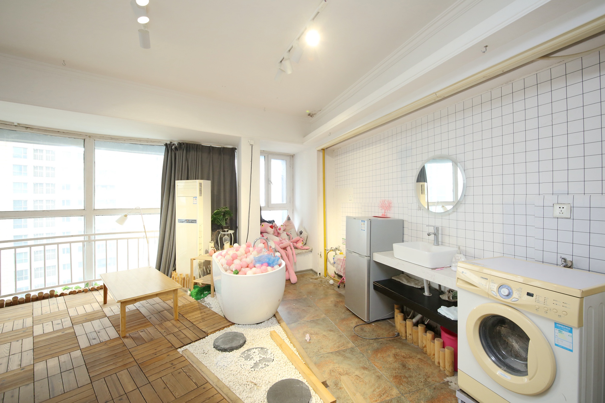 汀兰雅苑  1室1厅1卫    50.0万客厅