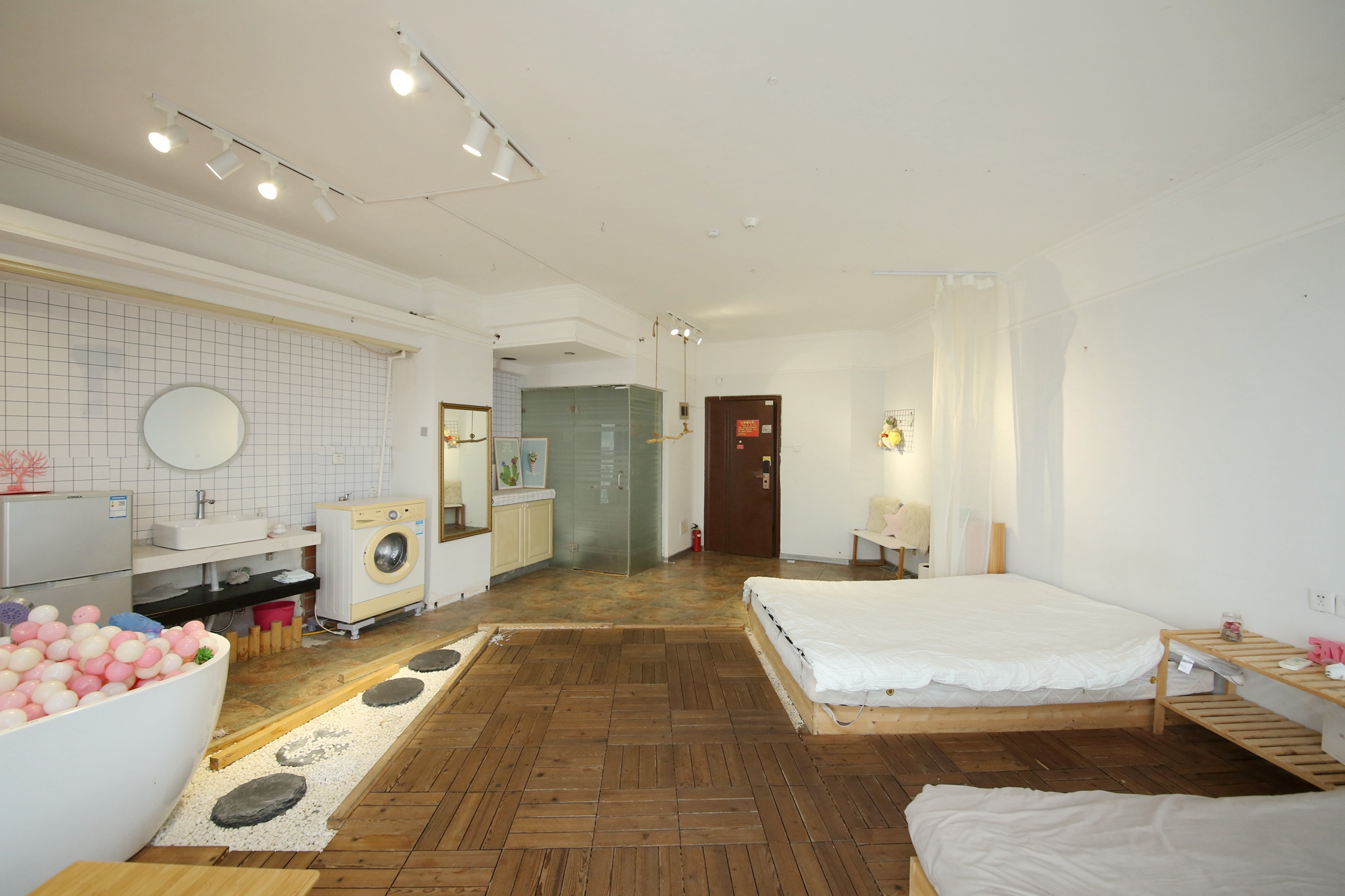 汀兰雅苑  1室1厅1卫    50.0万客厅