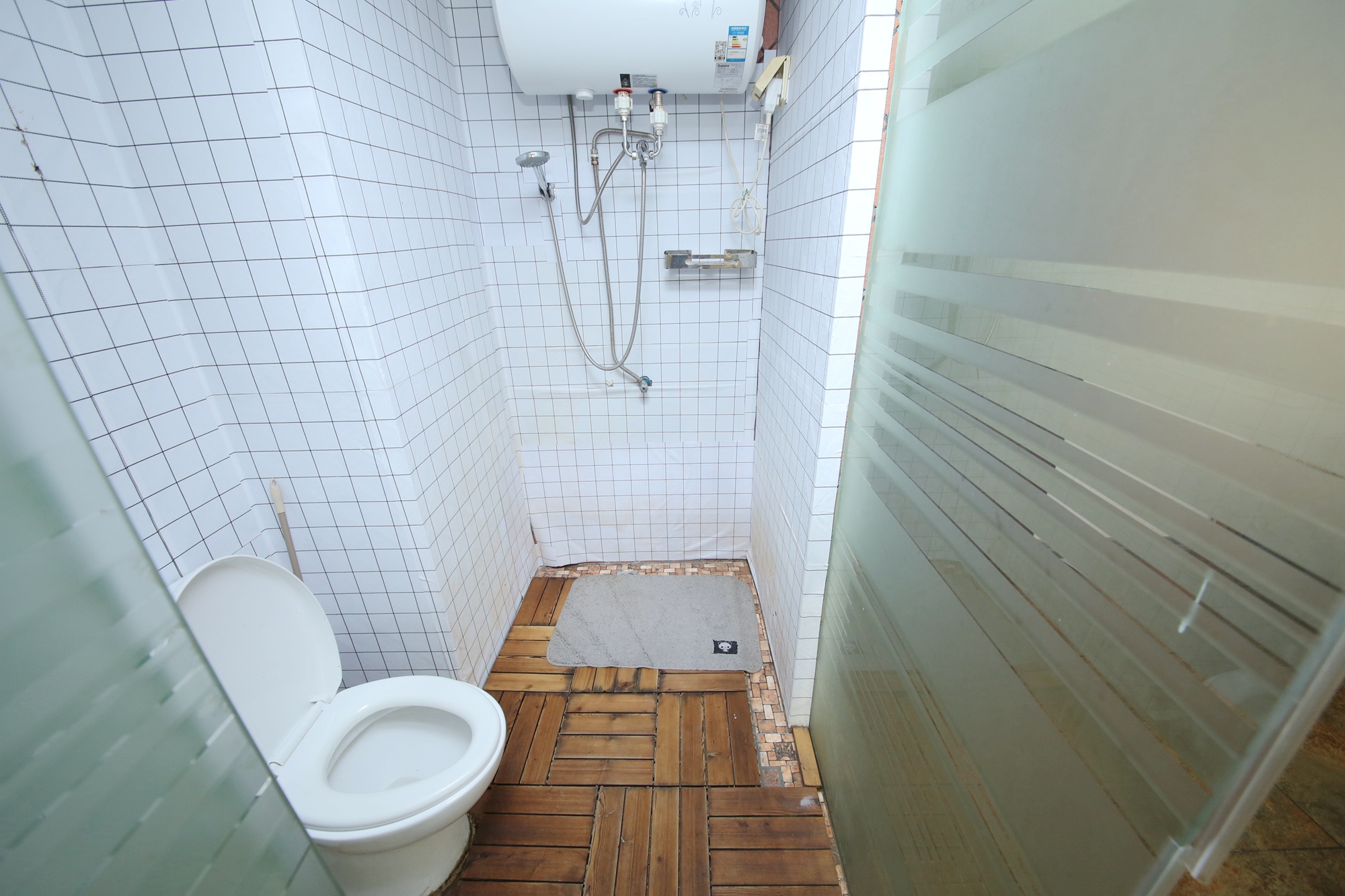 汀兰雅苑  1室1厅1卫    50.0万卫生间